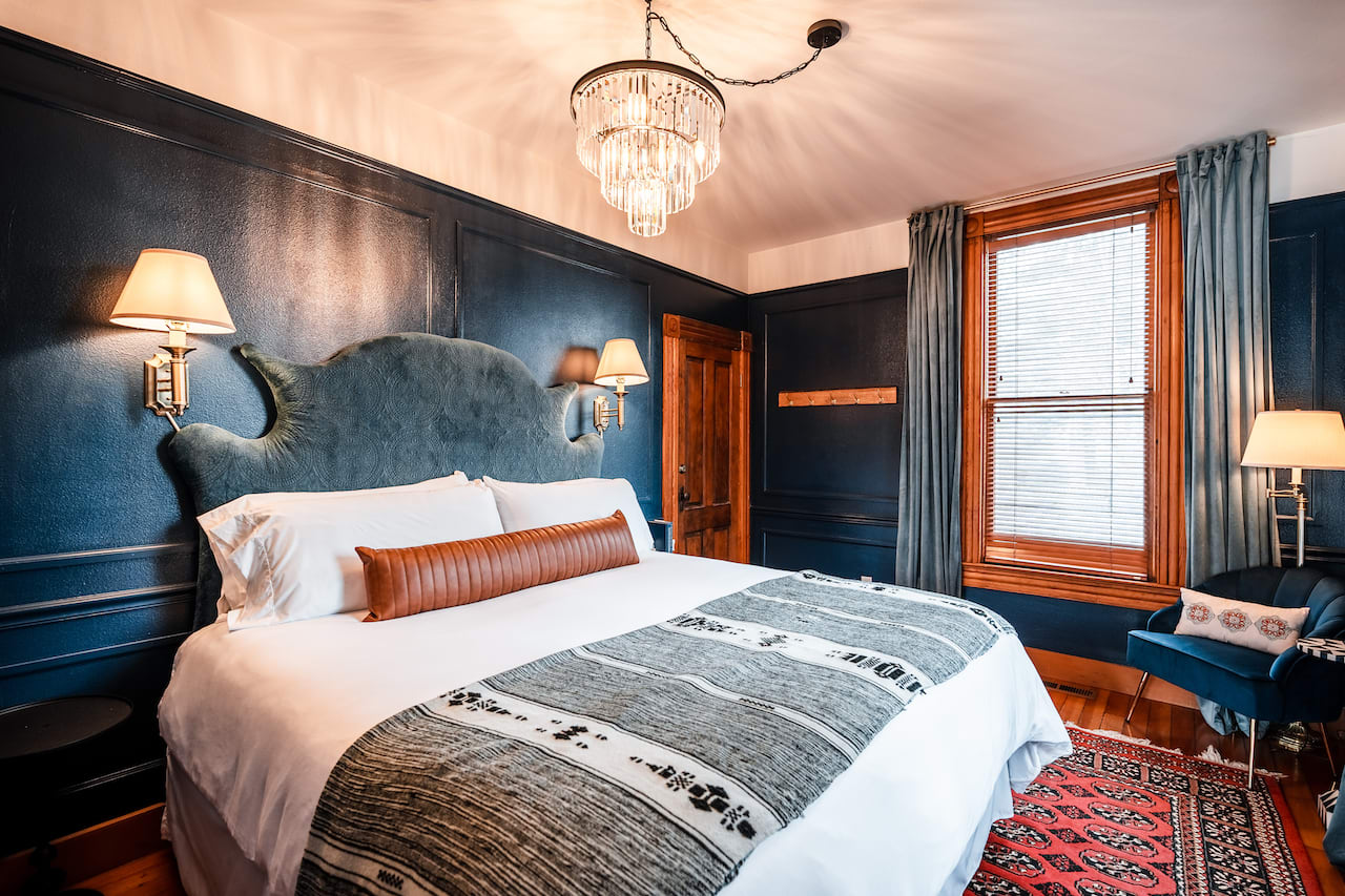 The Matriarch| Suite 3 | Pet friendly — Ashland, OR — vacation rental