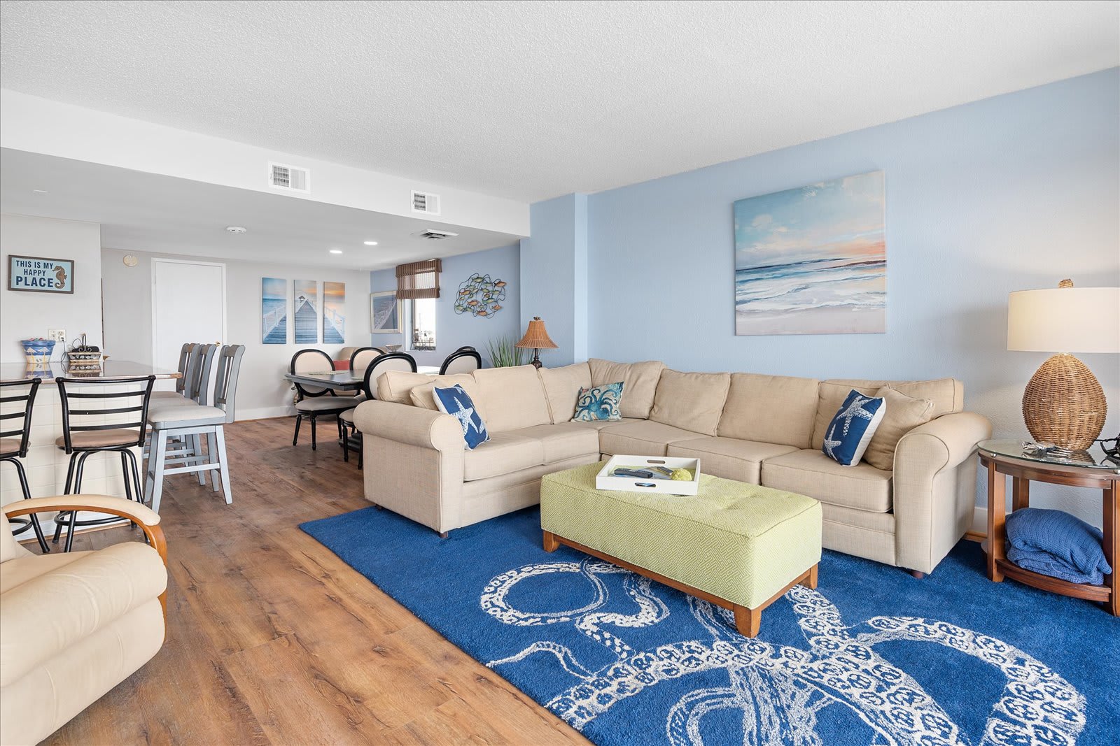Large Three Bedroom Oceanfront Condo with Pool | Photo 3