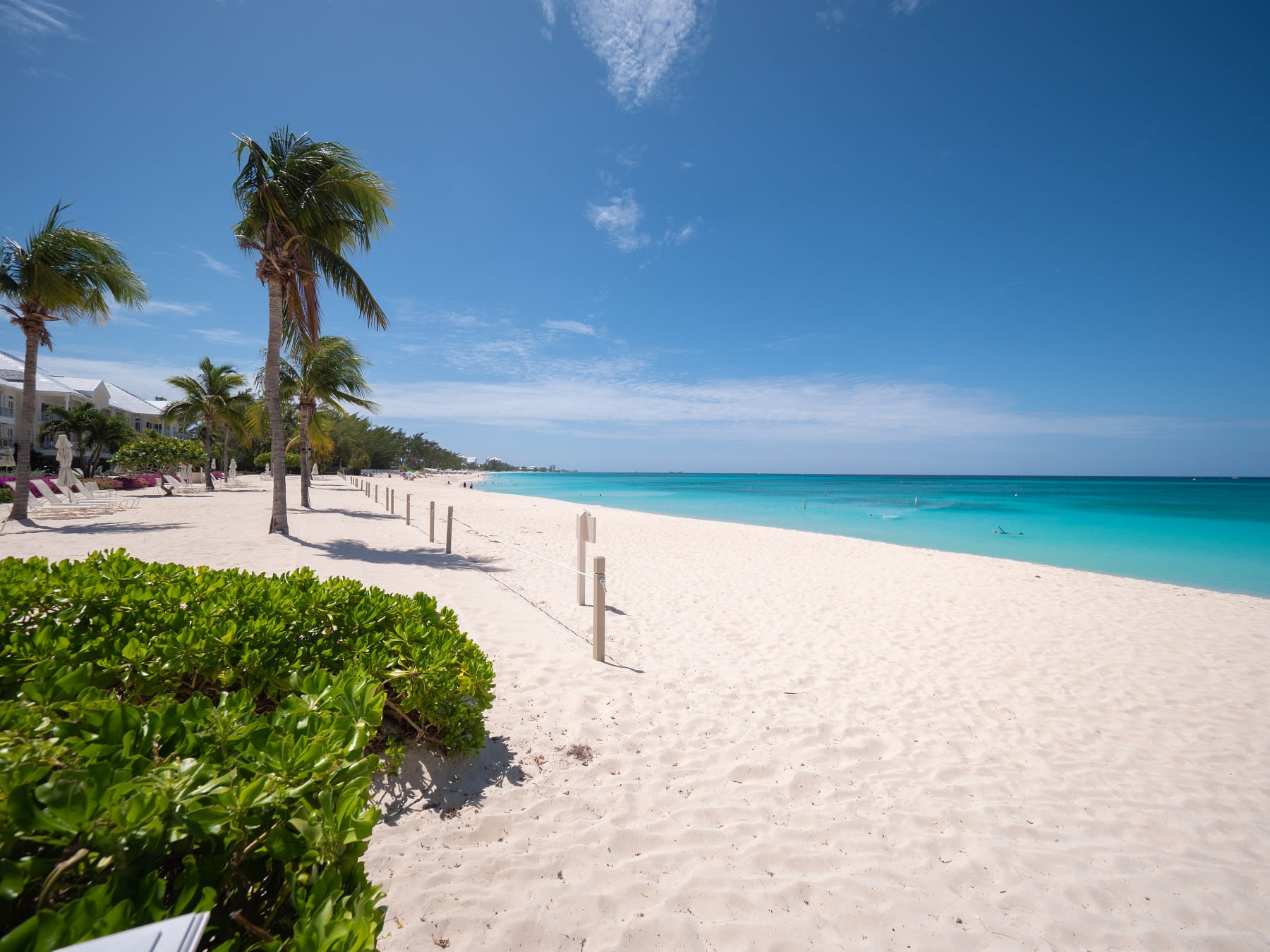 3 bedroom at Plantana Condominiums - 7mile beach — West Bay, West Bay — vacation rental