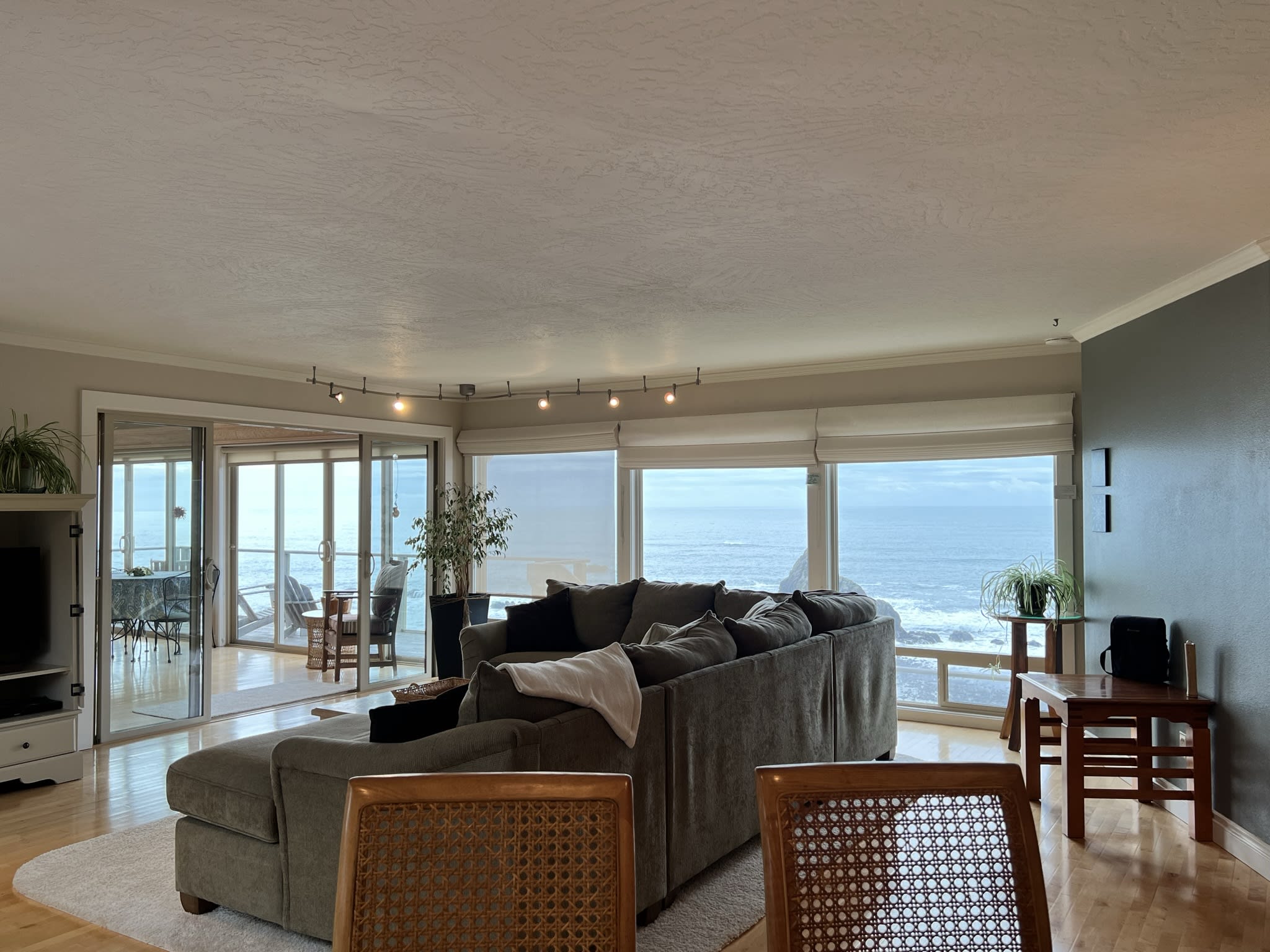 Spectacular Ocean Front Views "Sea Star Escape" B — Brookings, OR — vacation rental