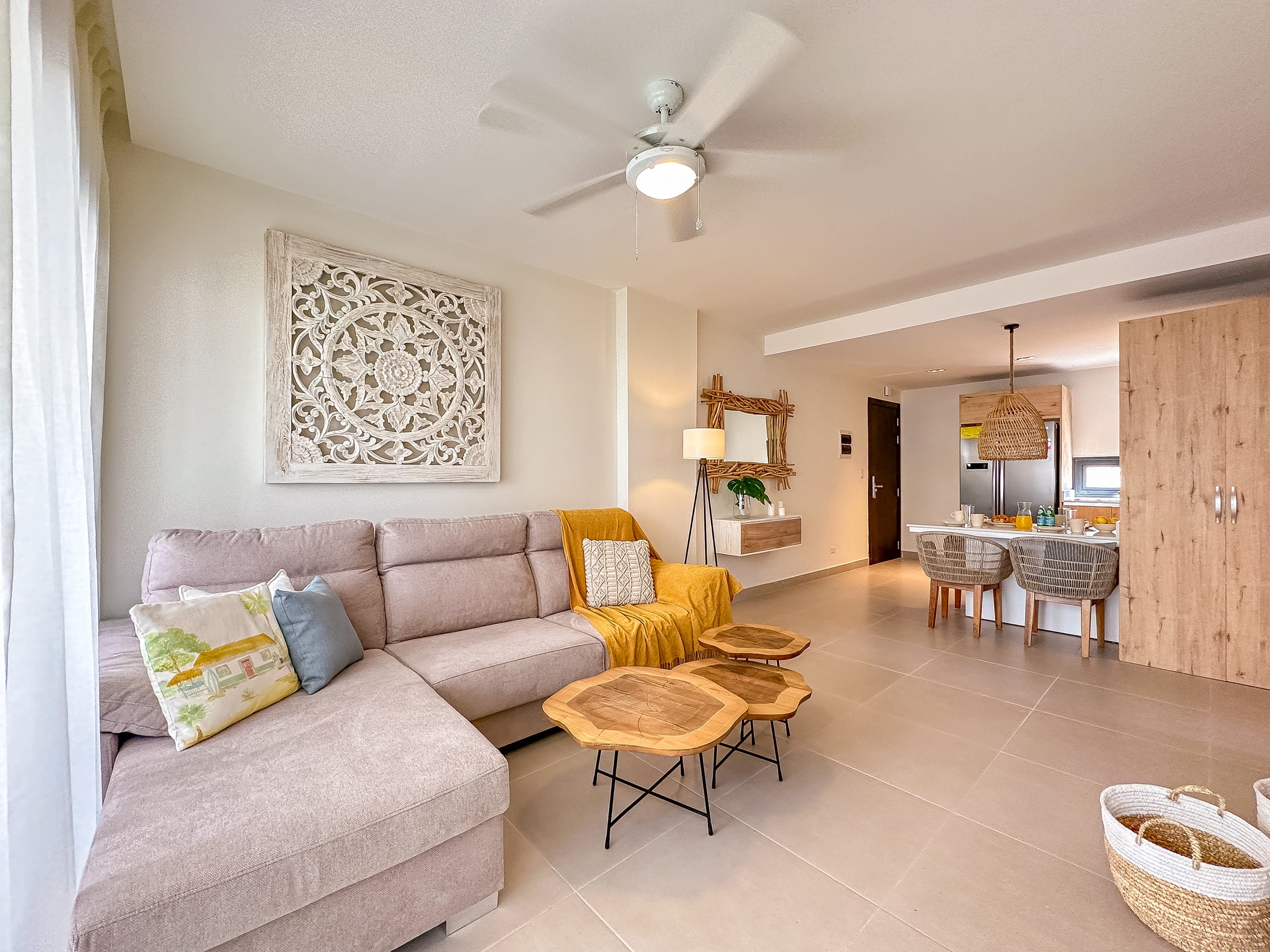 Fantastic brand new beach condo
