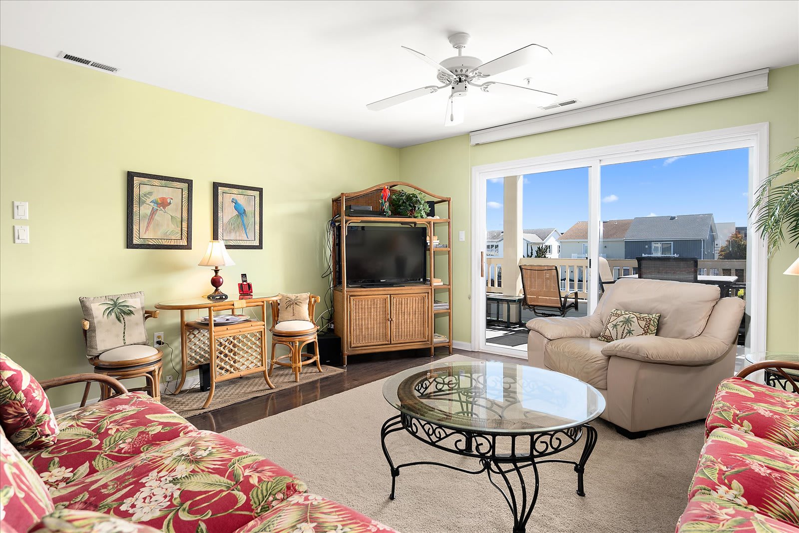 Waterfront Three Bedroom Condo with Pool | Photo 2