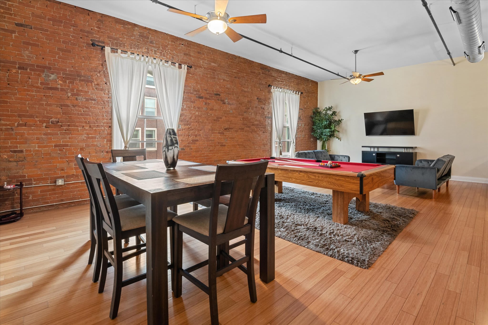 Top Floor Loft in Downtown Indianapolis!!! — Indianapolis, IN — vacation rental