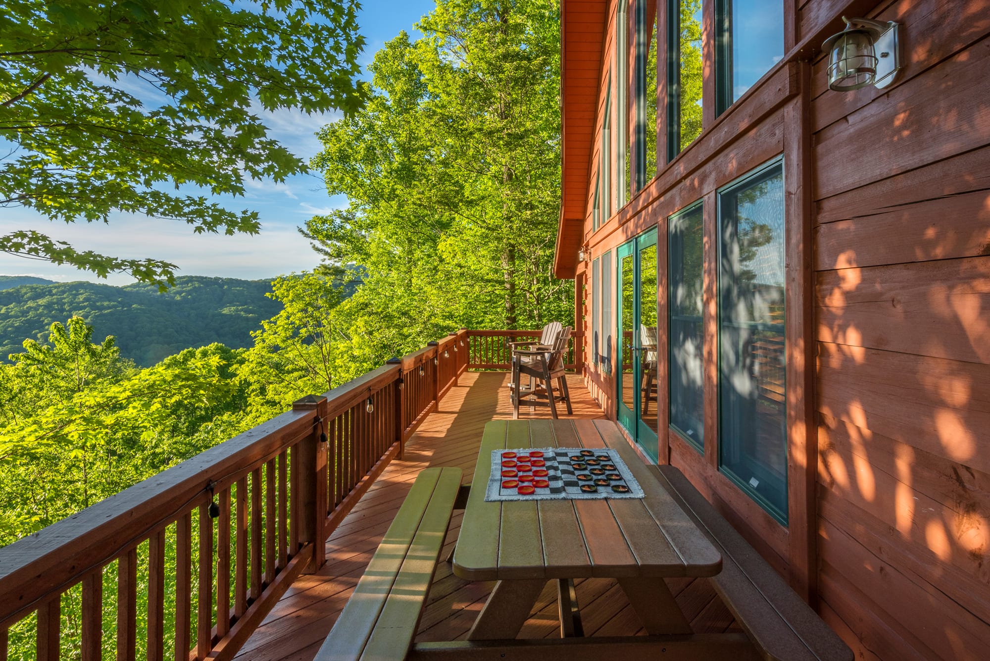 Cabin 1 - Have dinner on the porch!