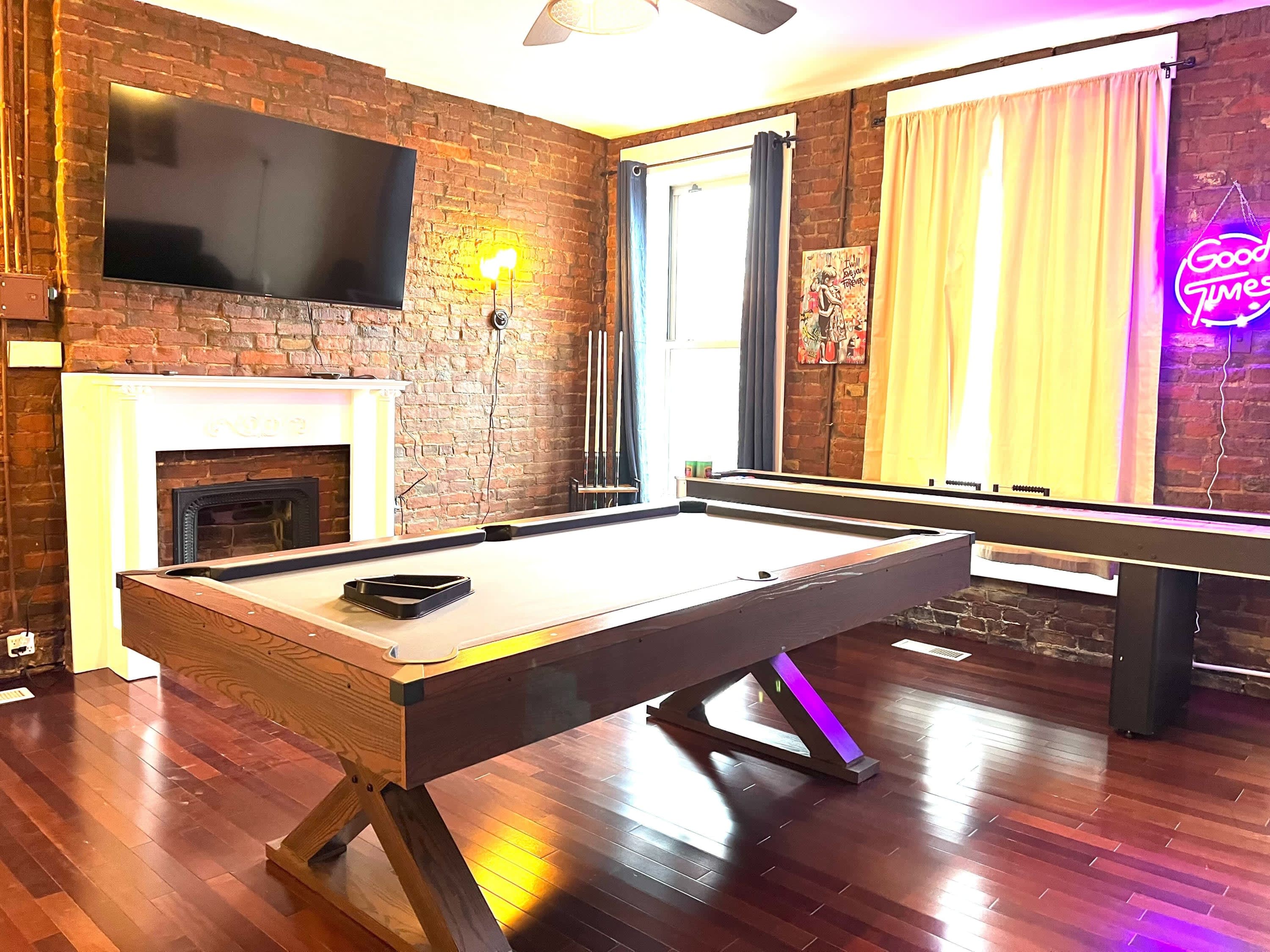 Pool Table|King Bed|Sleeps 16|Great Location Loft! - Picture 1