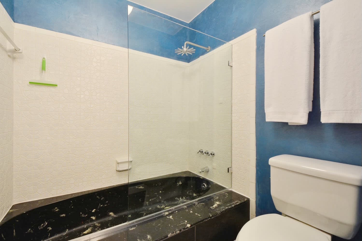 Sun Soaked, Updated Private Home | East Riverside