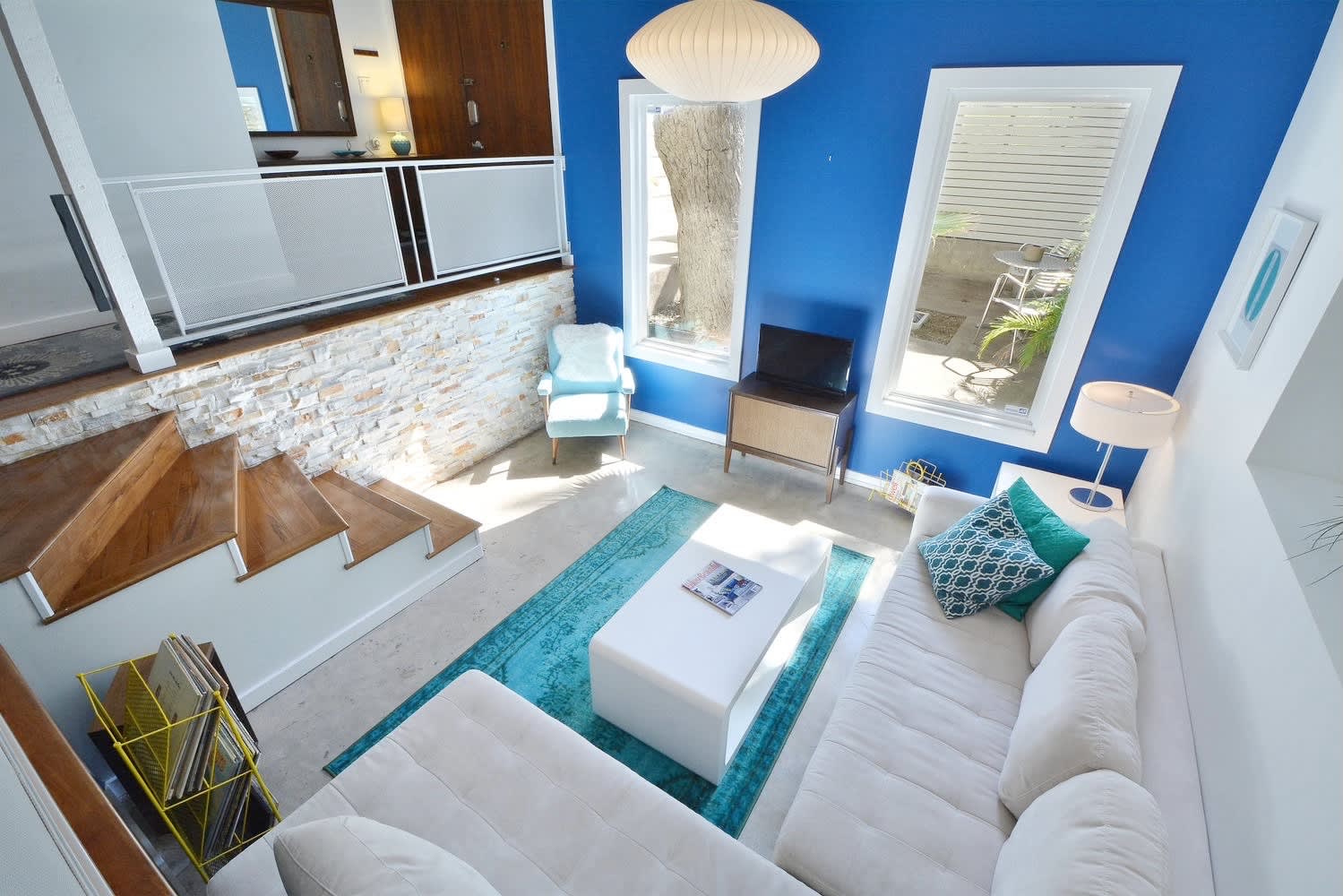 Sun Soaked, Updated Private Home | East Riverside