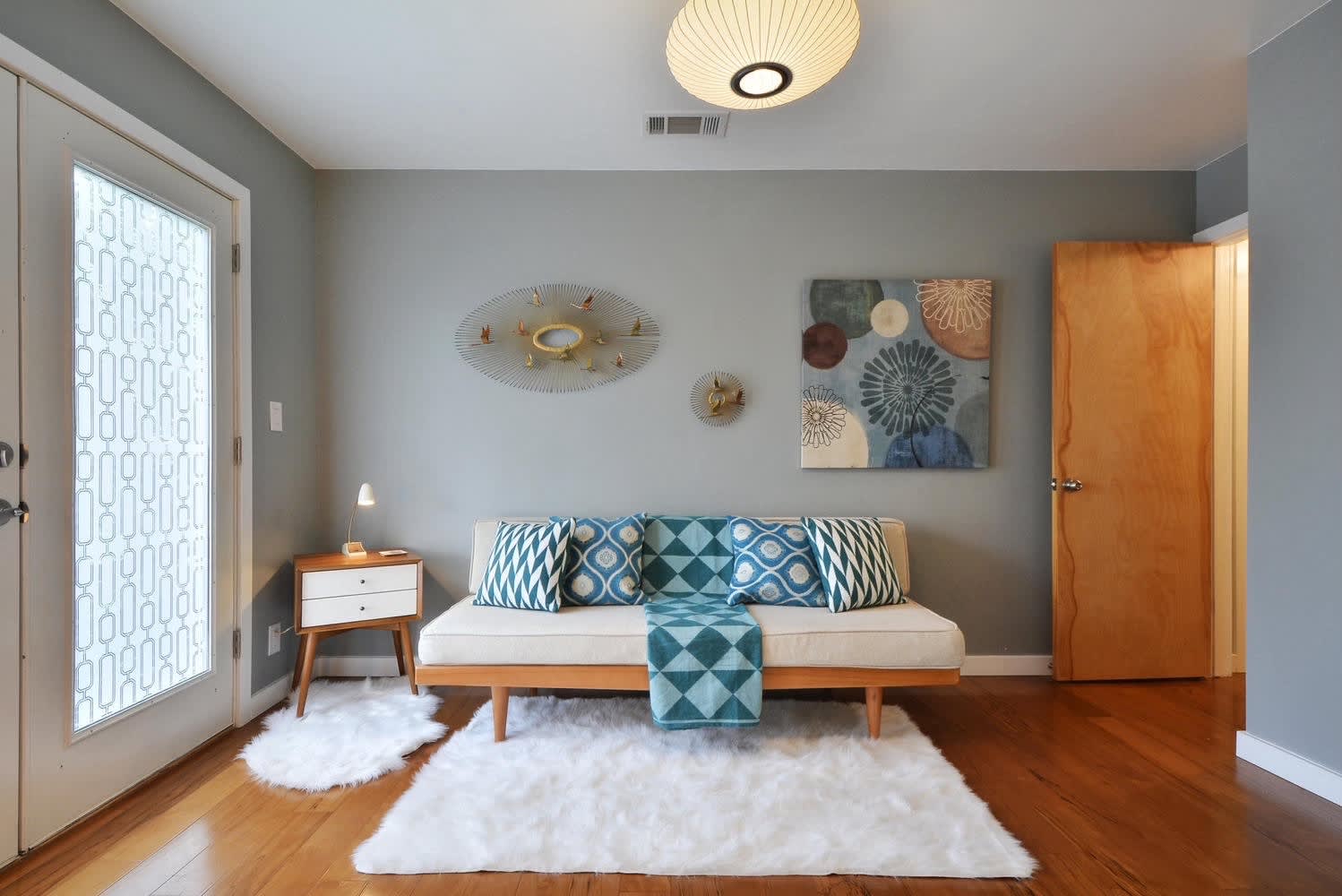 Sun Soaked, Updated Private Home | East Riverside