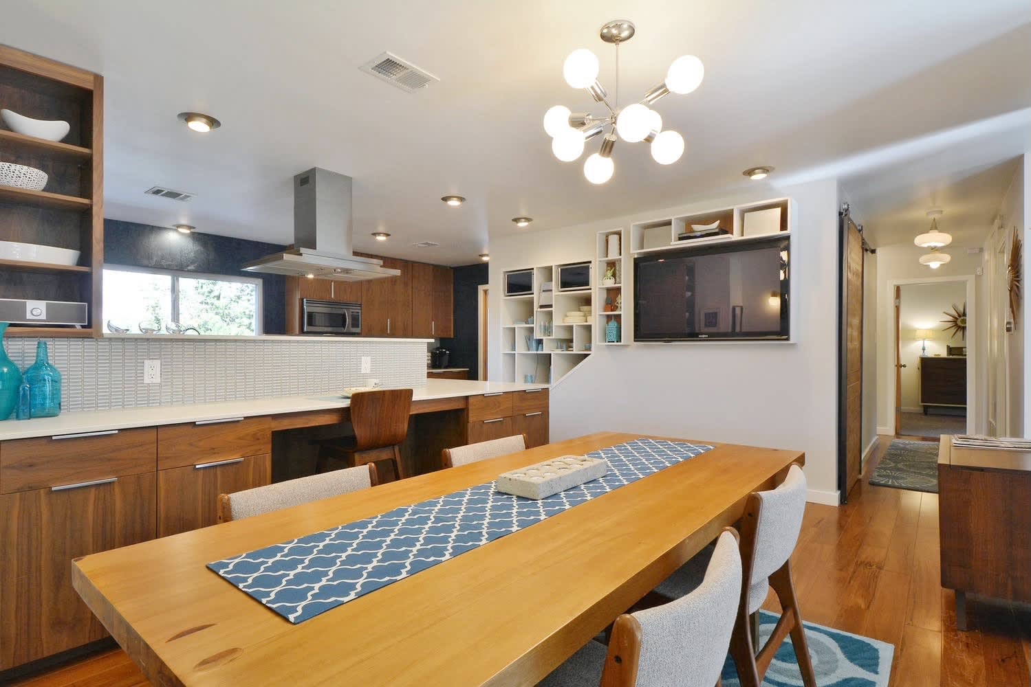 Sun Soaked, Updated Private Home | East Riverside