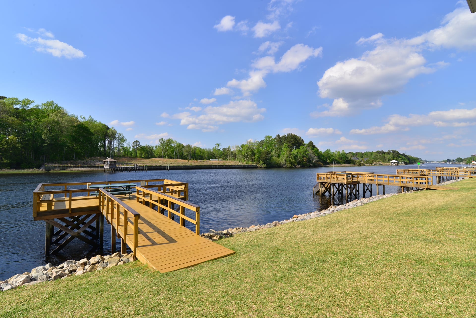 All New Waterway Luxury Panoramic Water Views and Pool