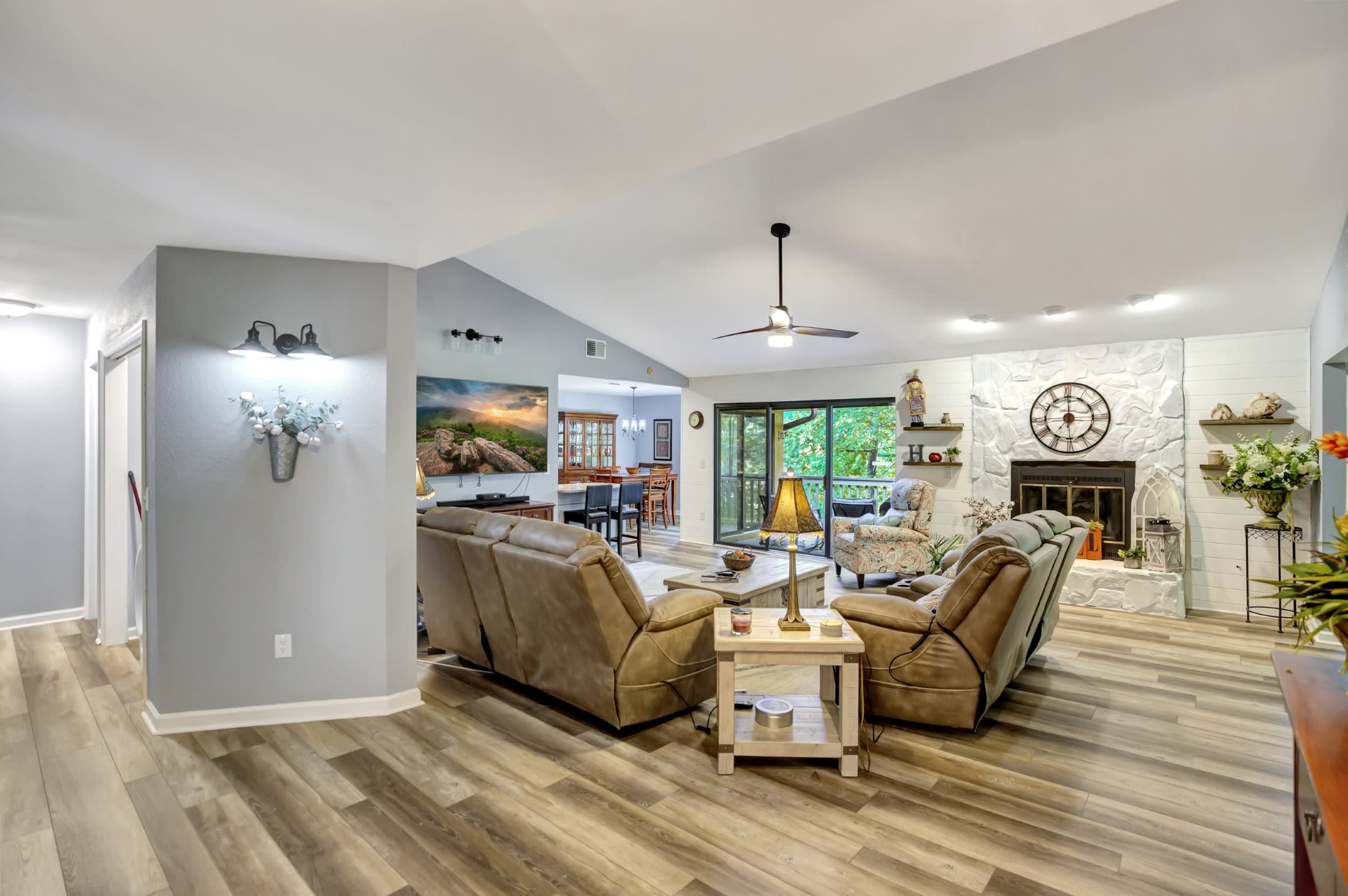 Marina Village 132 in Keowee Key 5