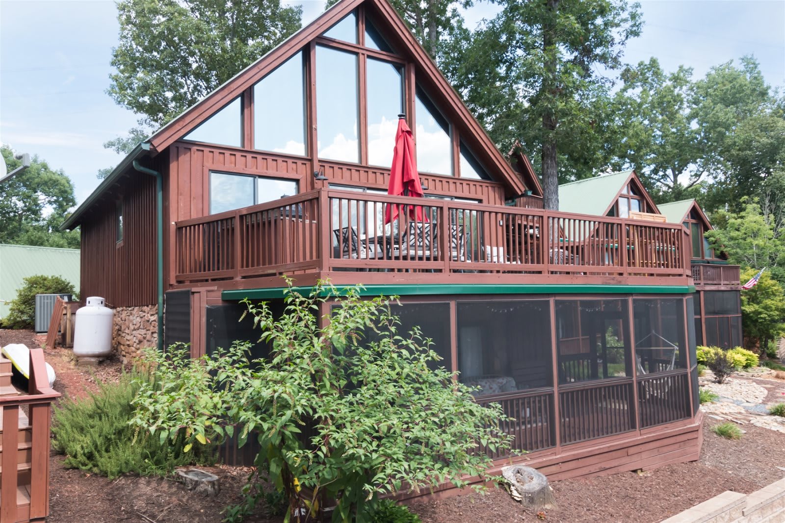Harbour Pointe Chalet with Boat Slip