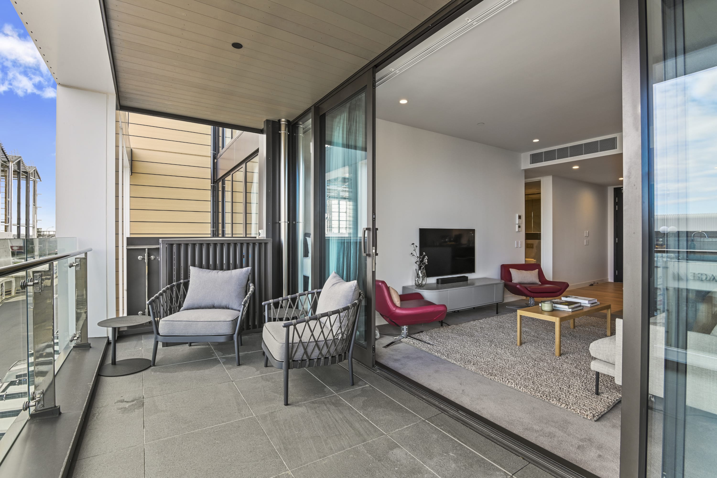 Sophisticated and Spacious in Wynyard Quarter - Image 3