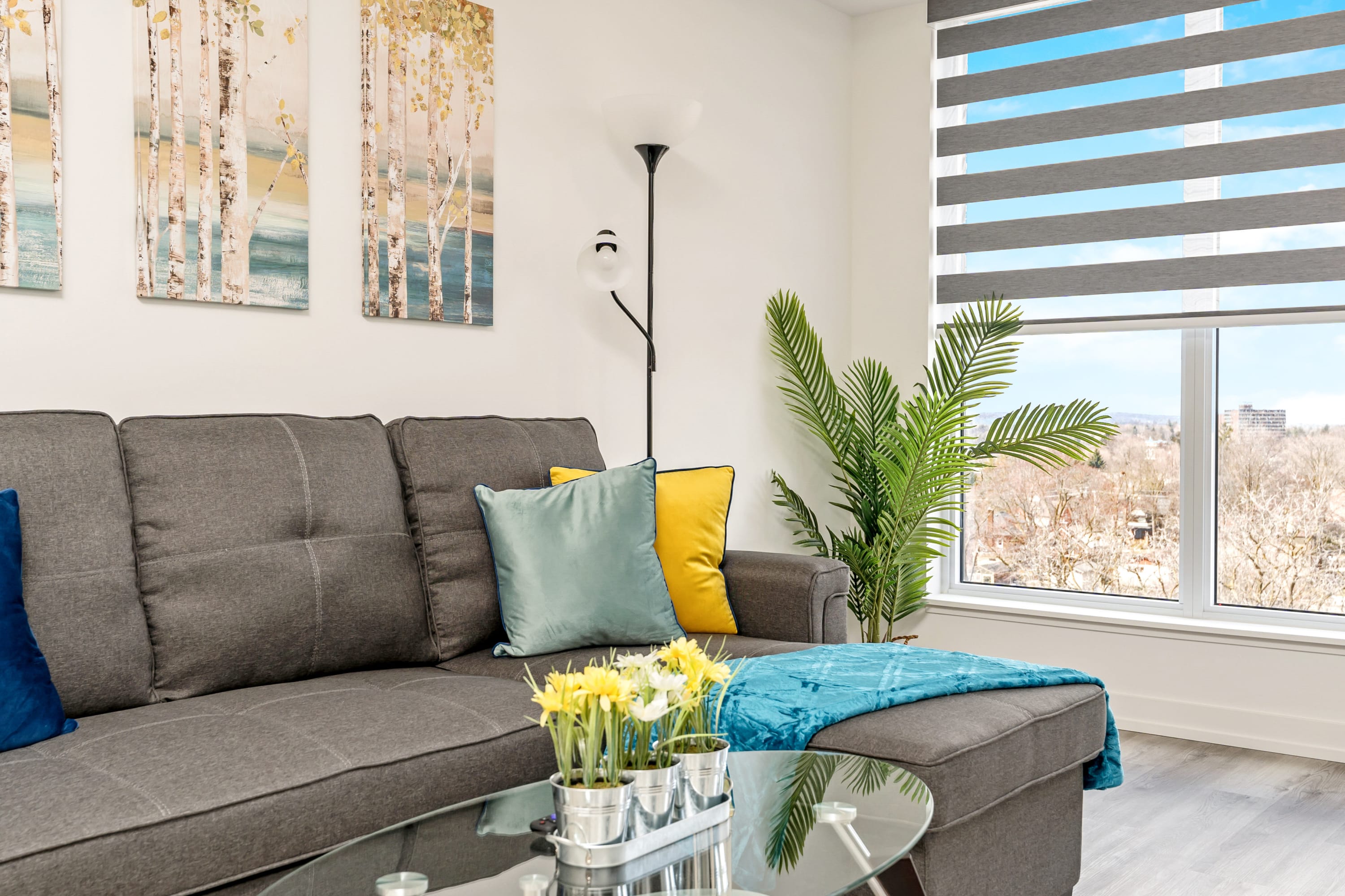 Upscale 1BR Condo King Bed Private Balcony | Photo 7