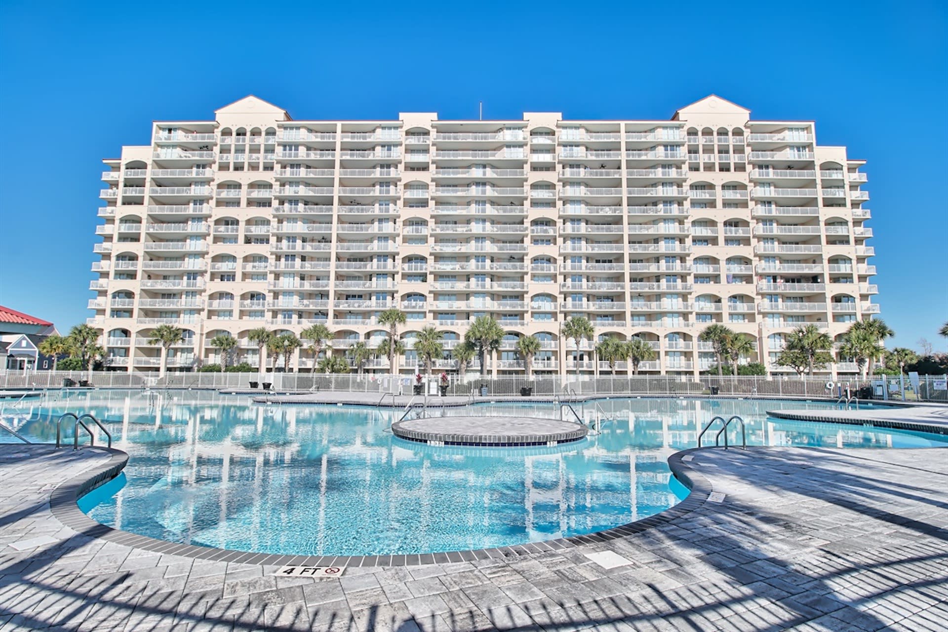Huge Saltwater Pool Downstairs