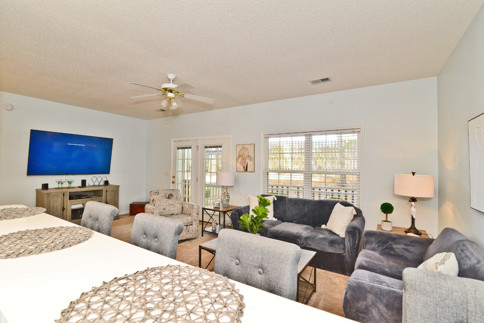 Cherry Grove Villa Close to Beach w Pool