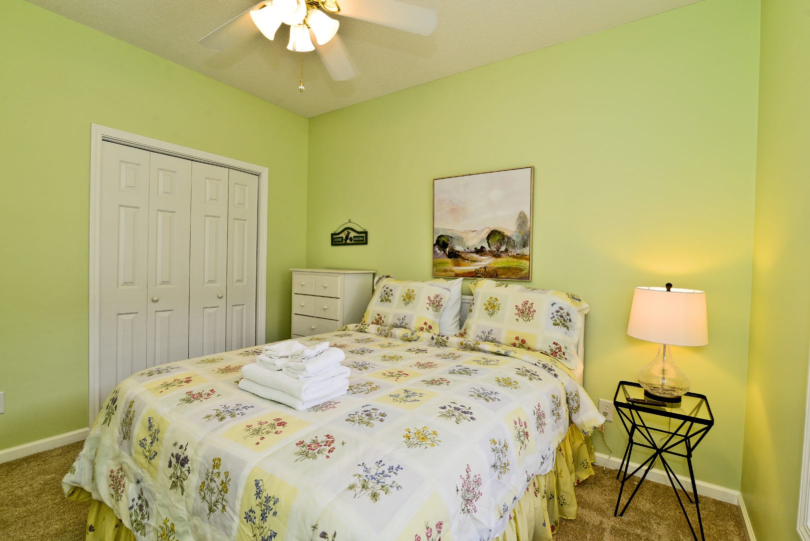 Cherry Grove Villa Close to Beach w Pool