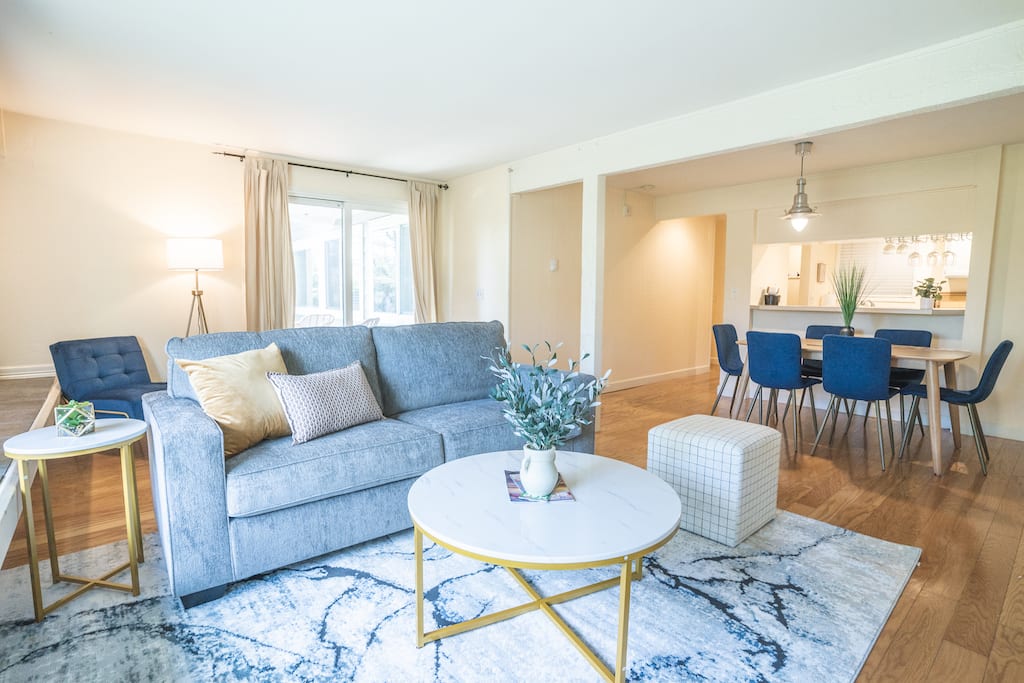 Spacious 2b2b Condo Near Downtown & Microsoft - レドモンド, WA