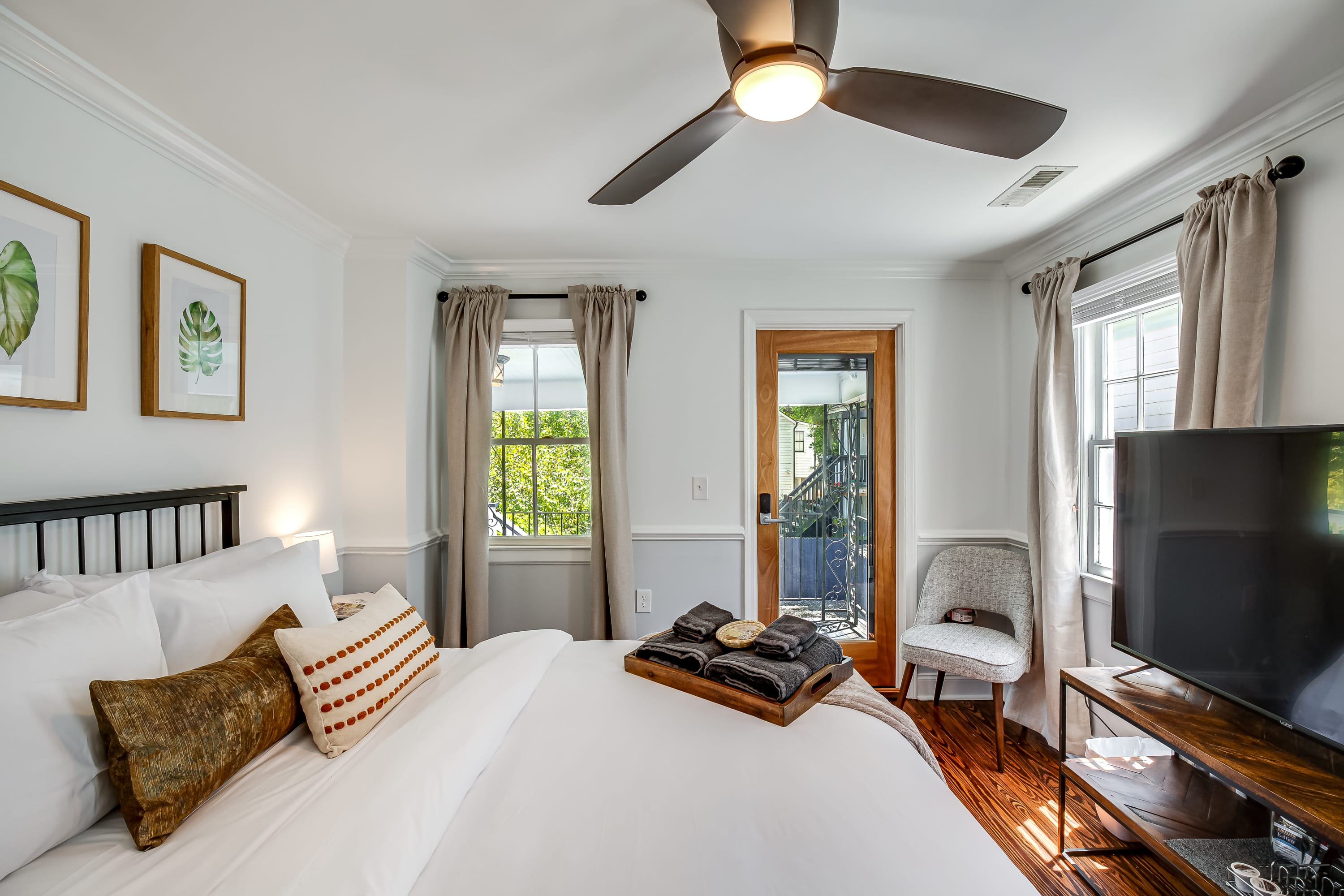 Charming Downtown 1 BR in Charleston, SC
