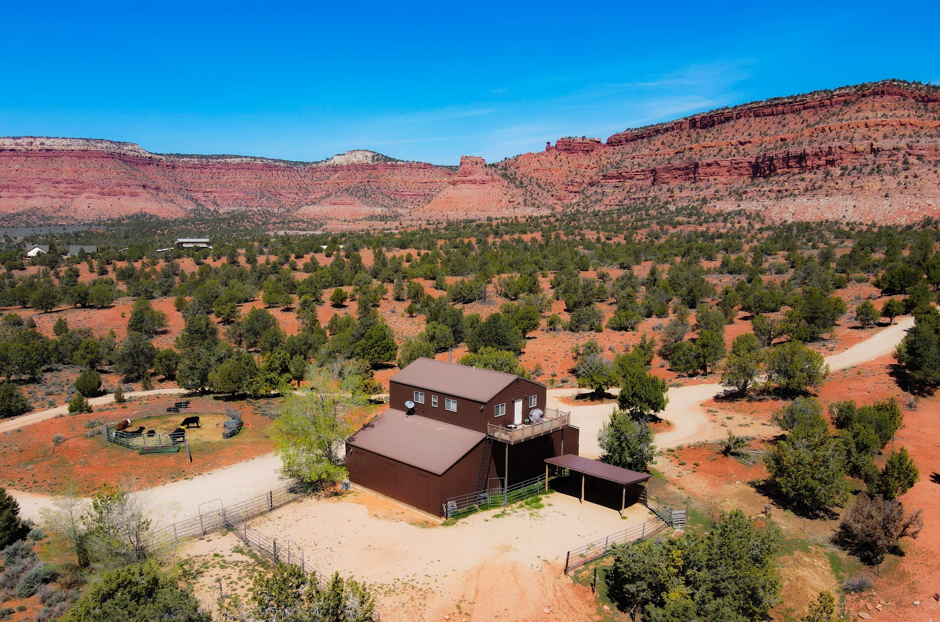 Rustic Barn Loft Near Kanab Red Cliffs | Pet Friendly — Kanab, UT — vacation rental