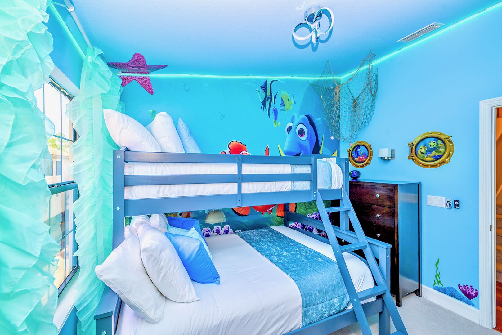 4BR Townhouse Resort Access Steps To Disney