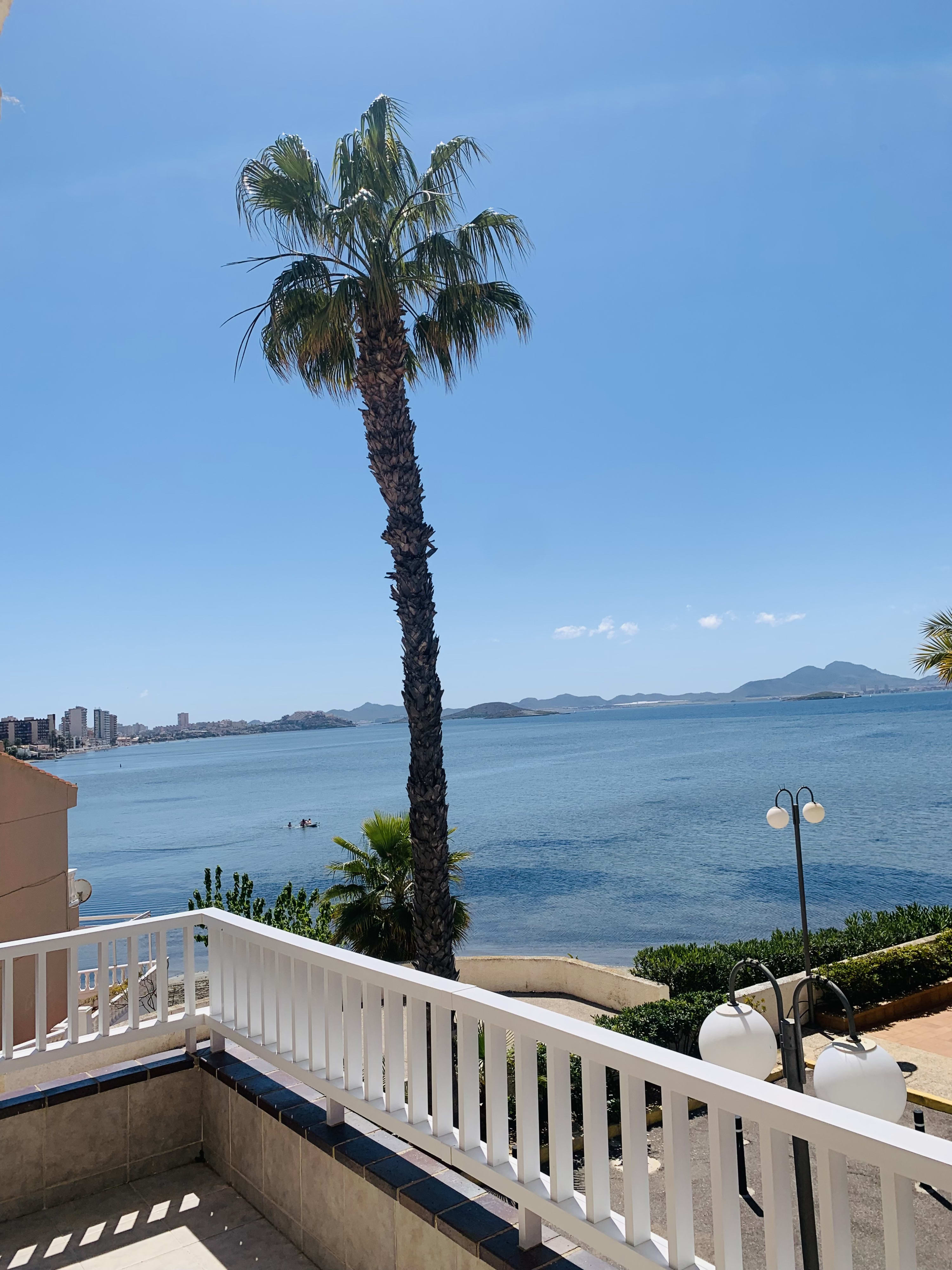 3 Bedroom,2 Bathroom Apartment with Sea Views - Foto 1