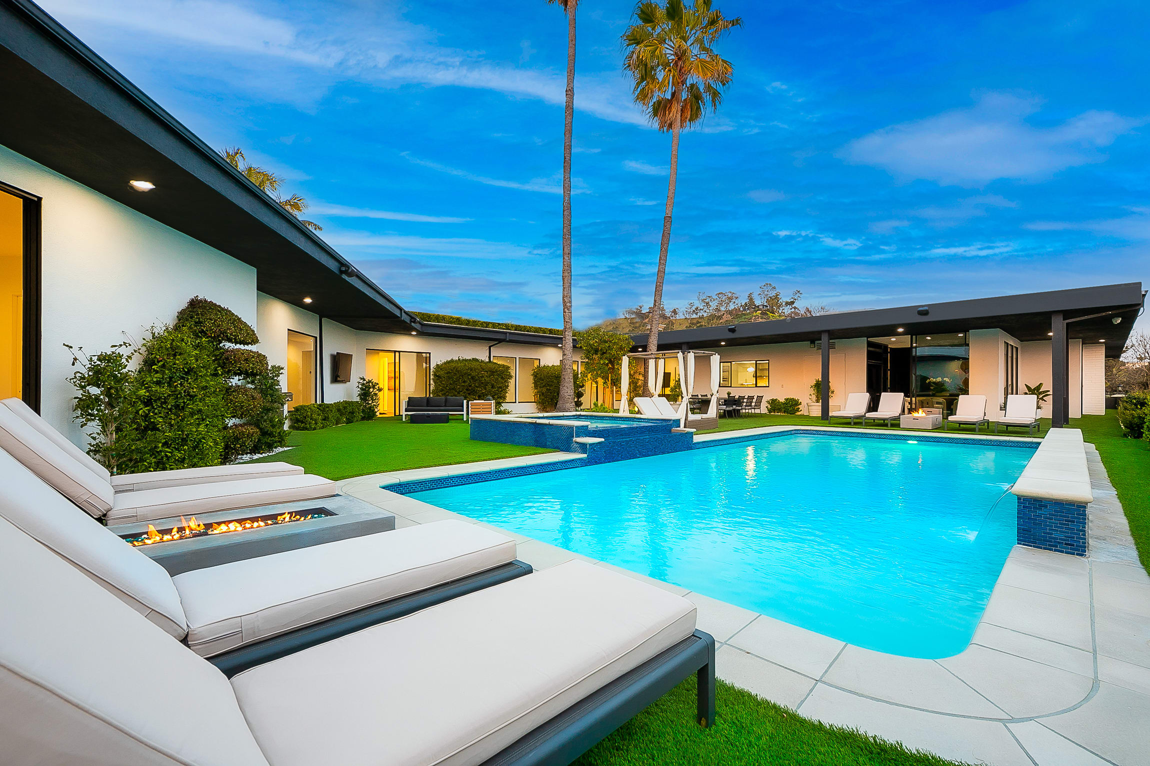 The Beverly Hills City View Villa