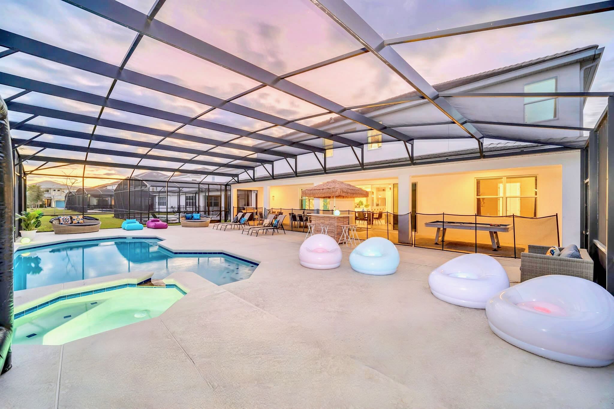 36 Guest Mansion w Pool Arcade Cinema Spa