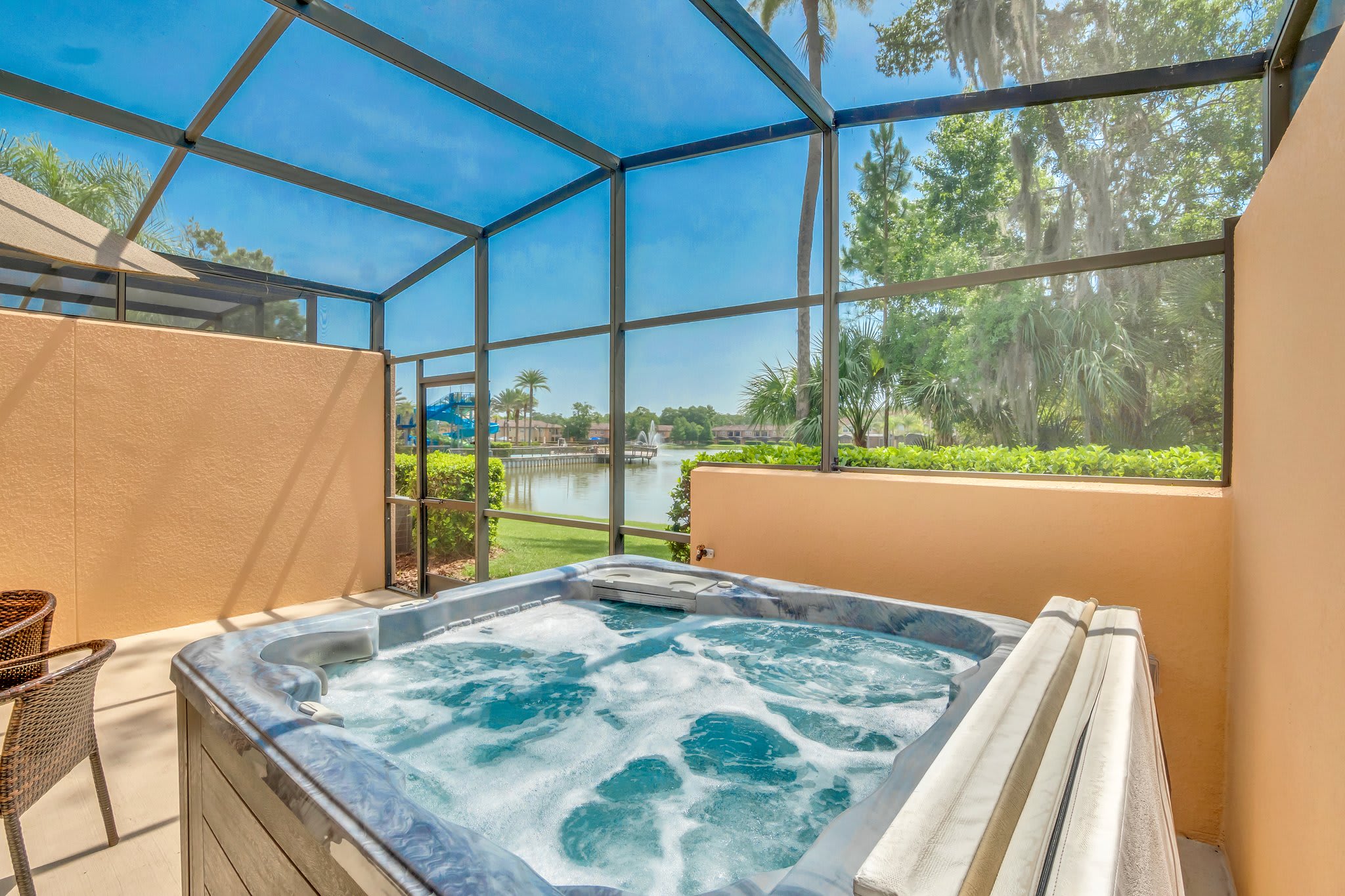 Upscale 2BR Lakefront Townhome Private Hot tub Photo