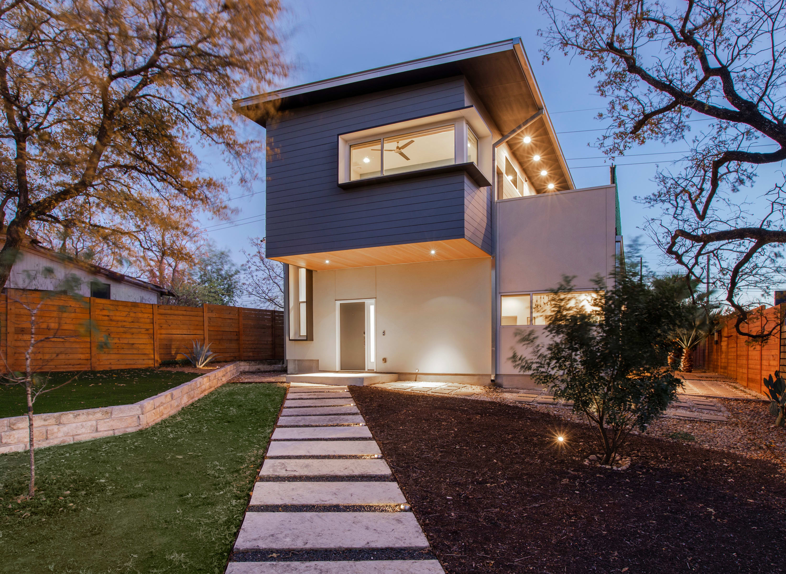 Modern Interior, Amazing Backyard | The Mondrian
