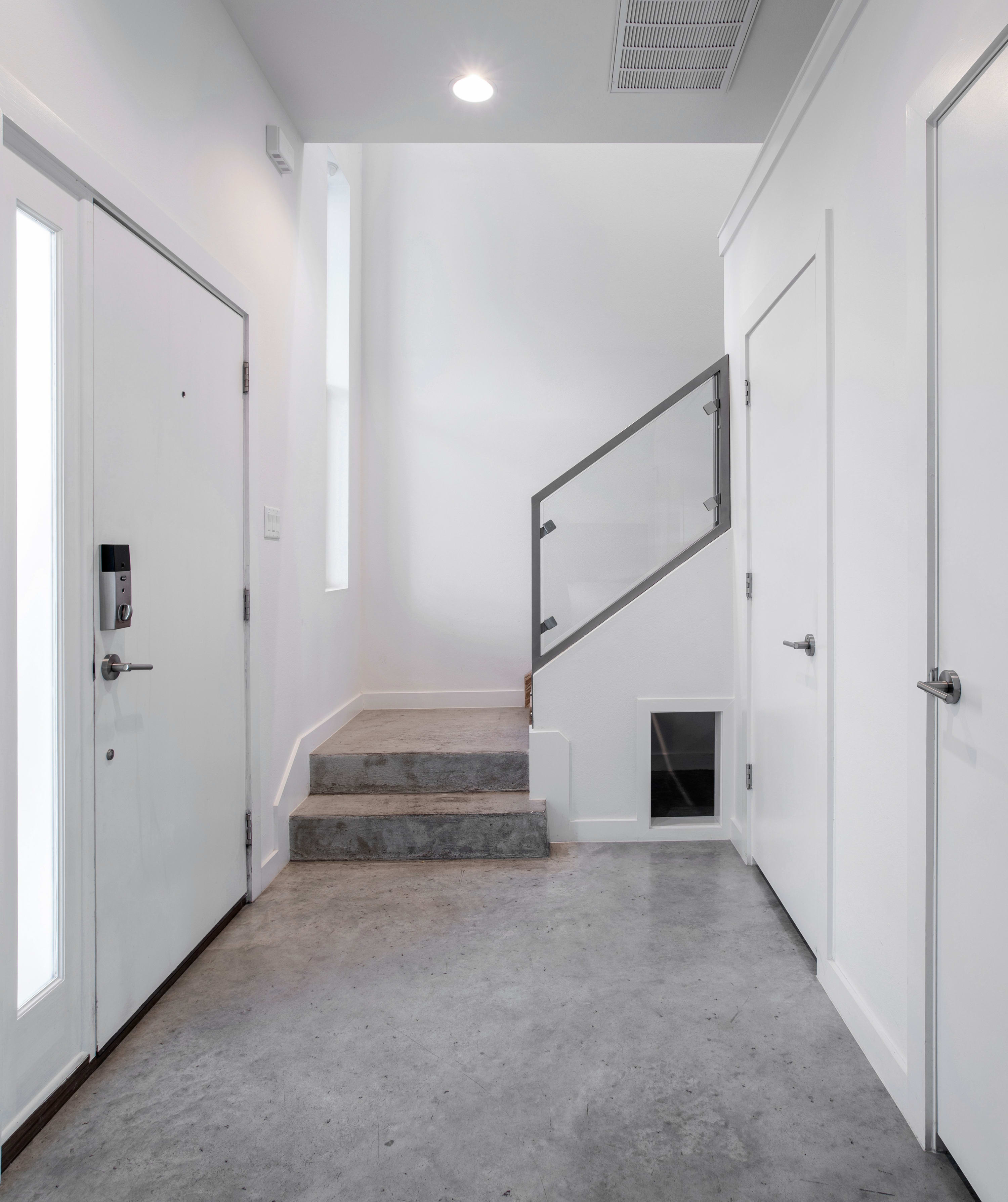 Modern Interior, Amazing Backyard | The Mondrian