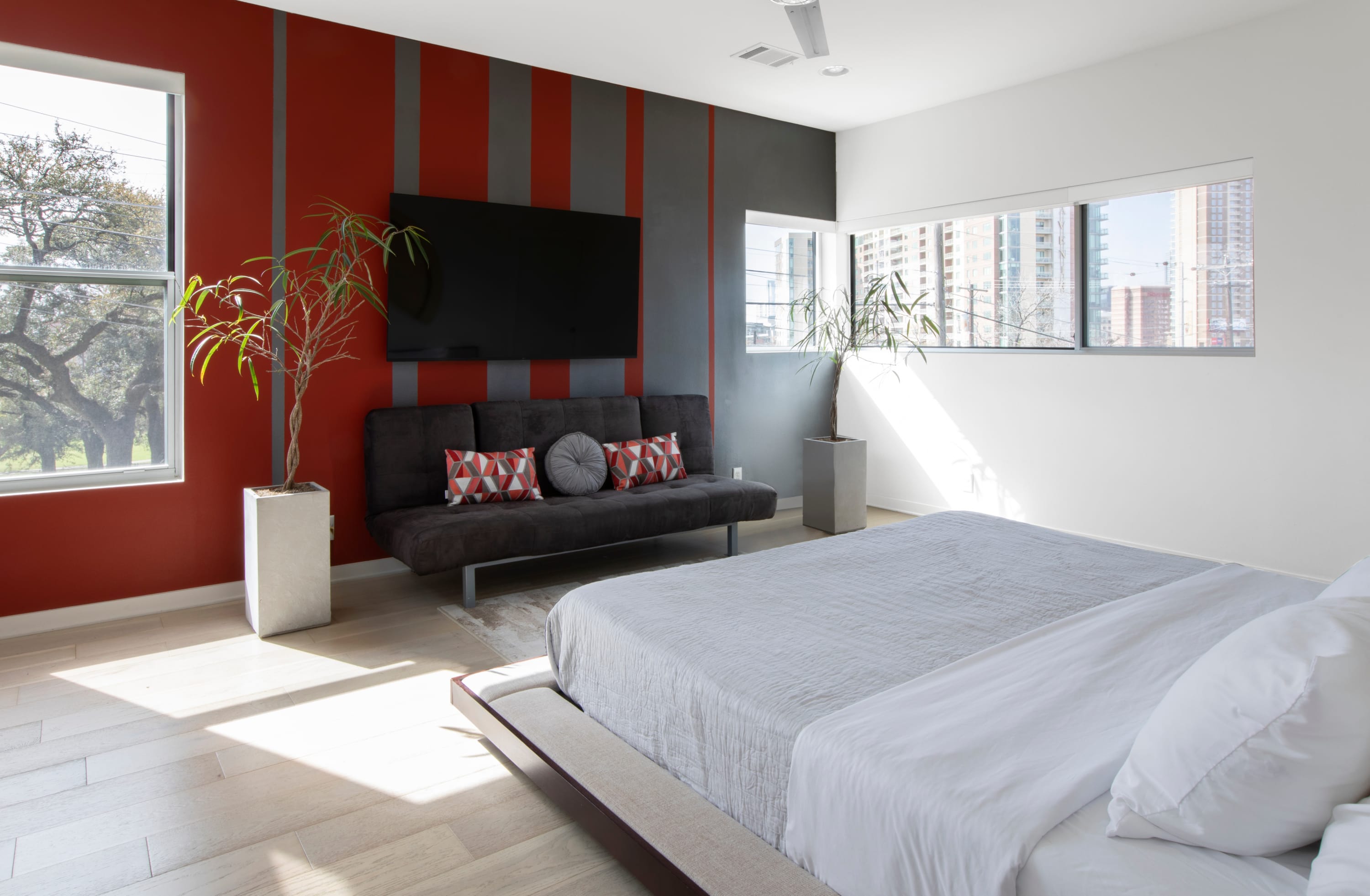 Modern Interior, Amazing Backyard | The Mondrian