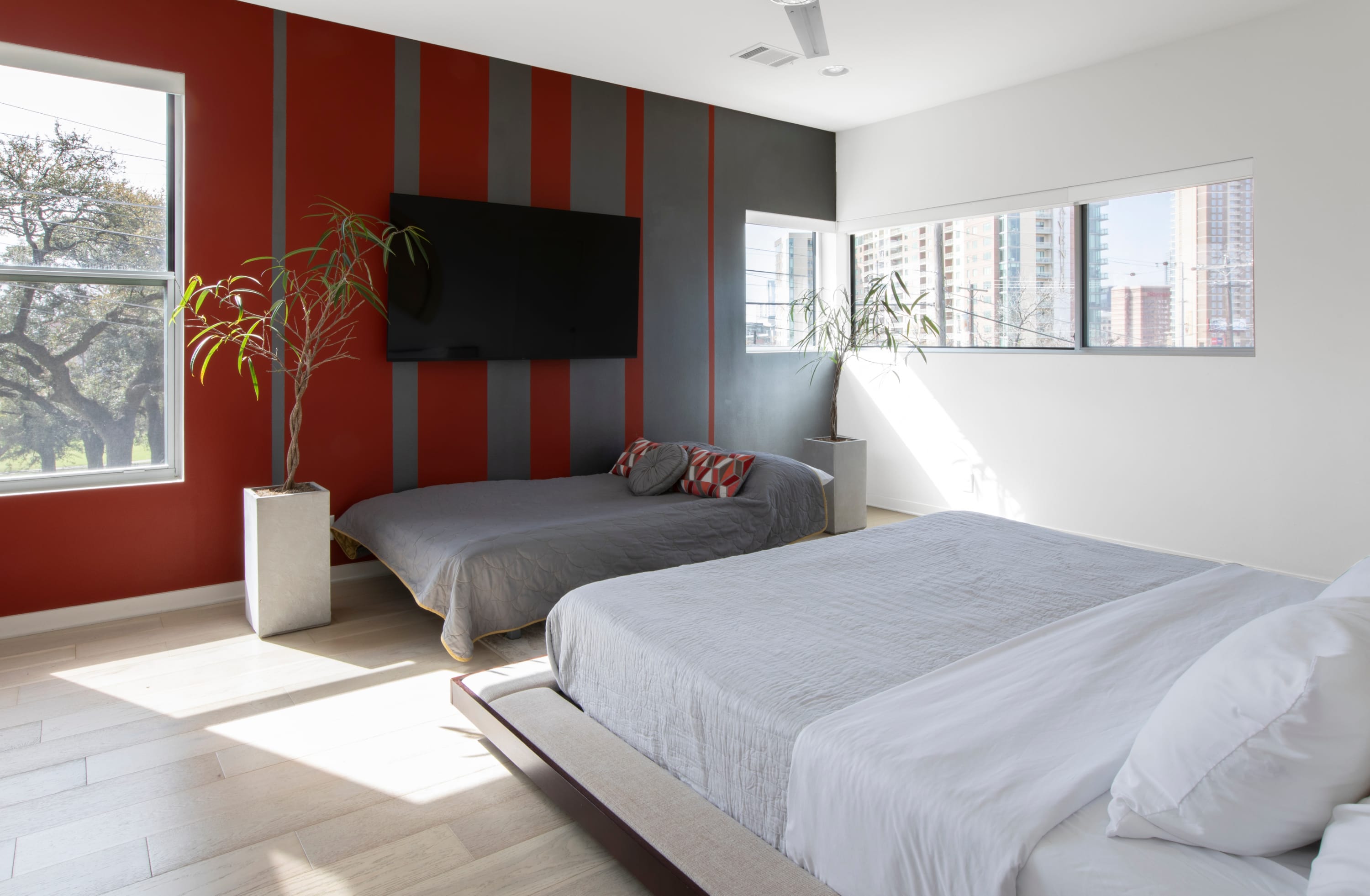 Modern Interior, Amazing Backyard | The Mondrian
