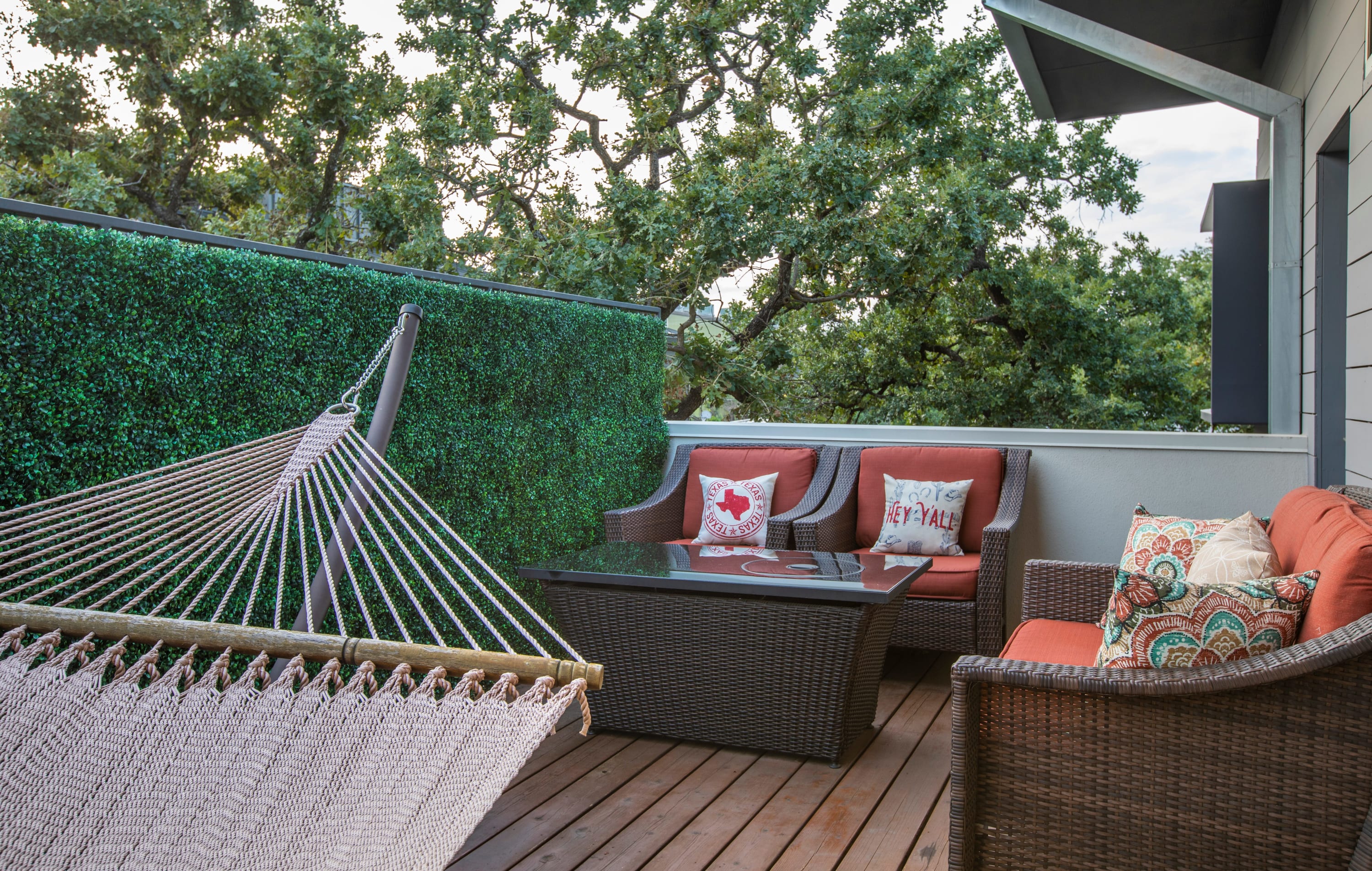 Modern Interior, Amazing Backyard | The Mondrian