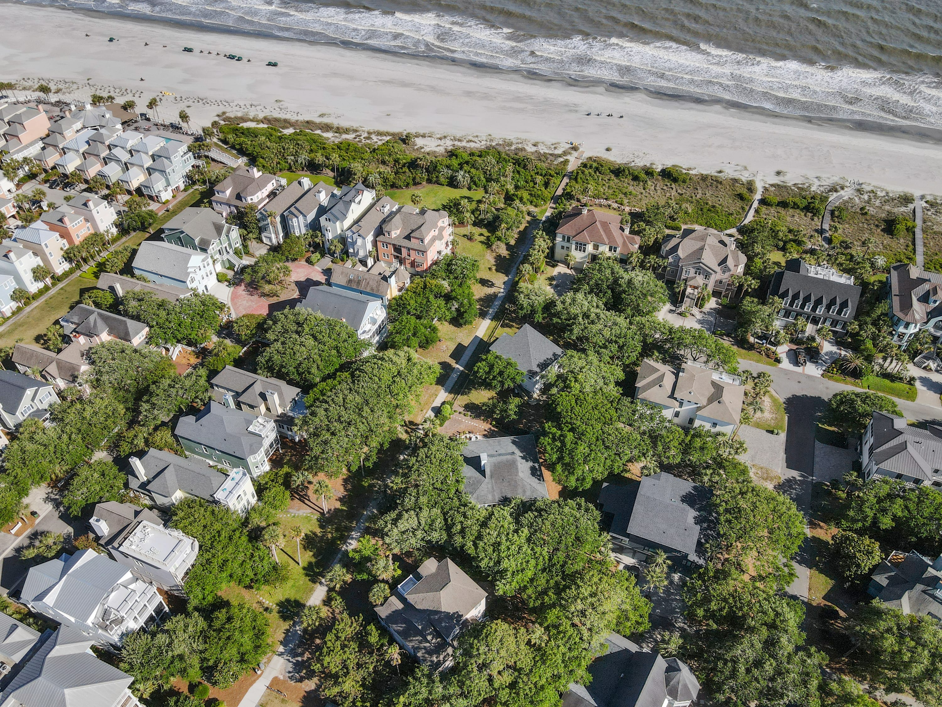 Sun Soaked, Walk to the Beach | The Commodore, Isle of Palms