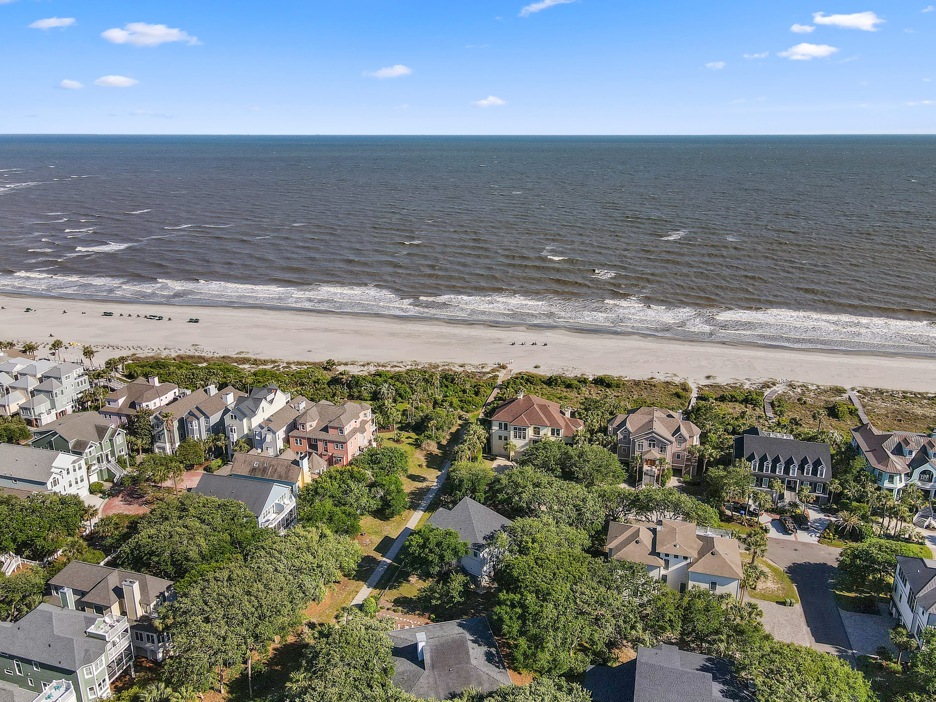 Sun Soaked, Walk to the Beach | The Commodore, Isle of Palms