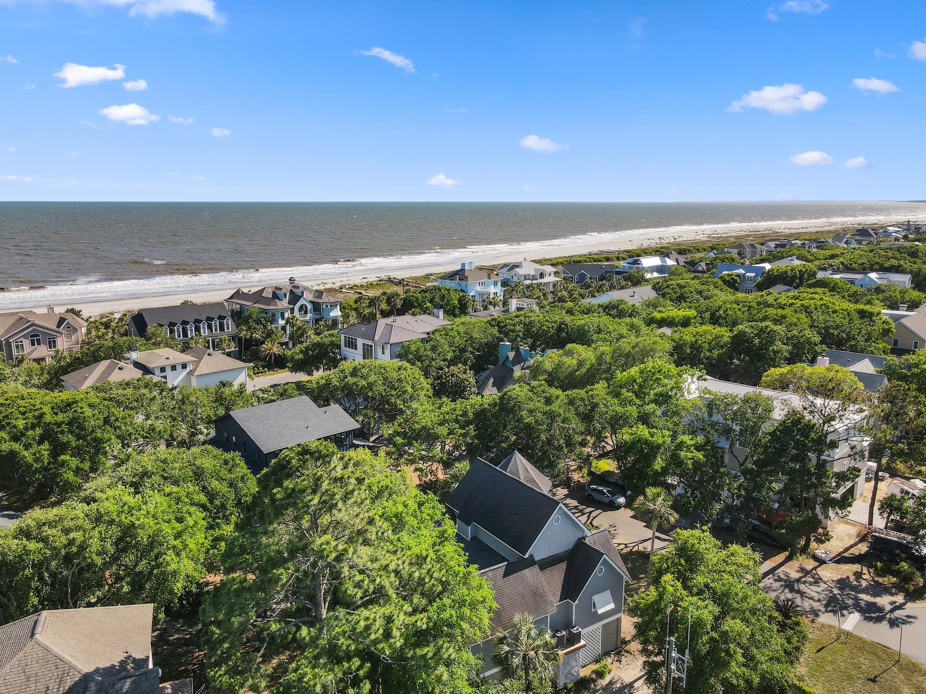 Sun Soaked, Walk to the Beach | The Commodore, Isle of Palms