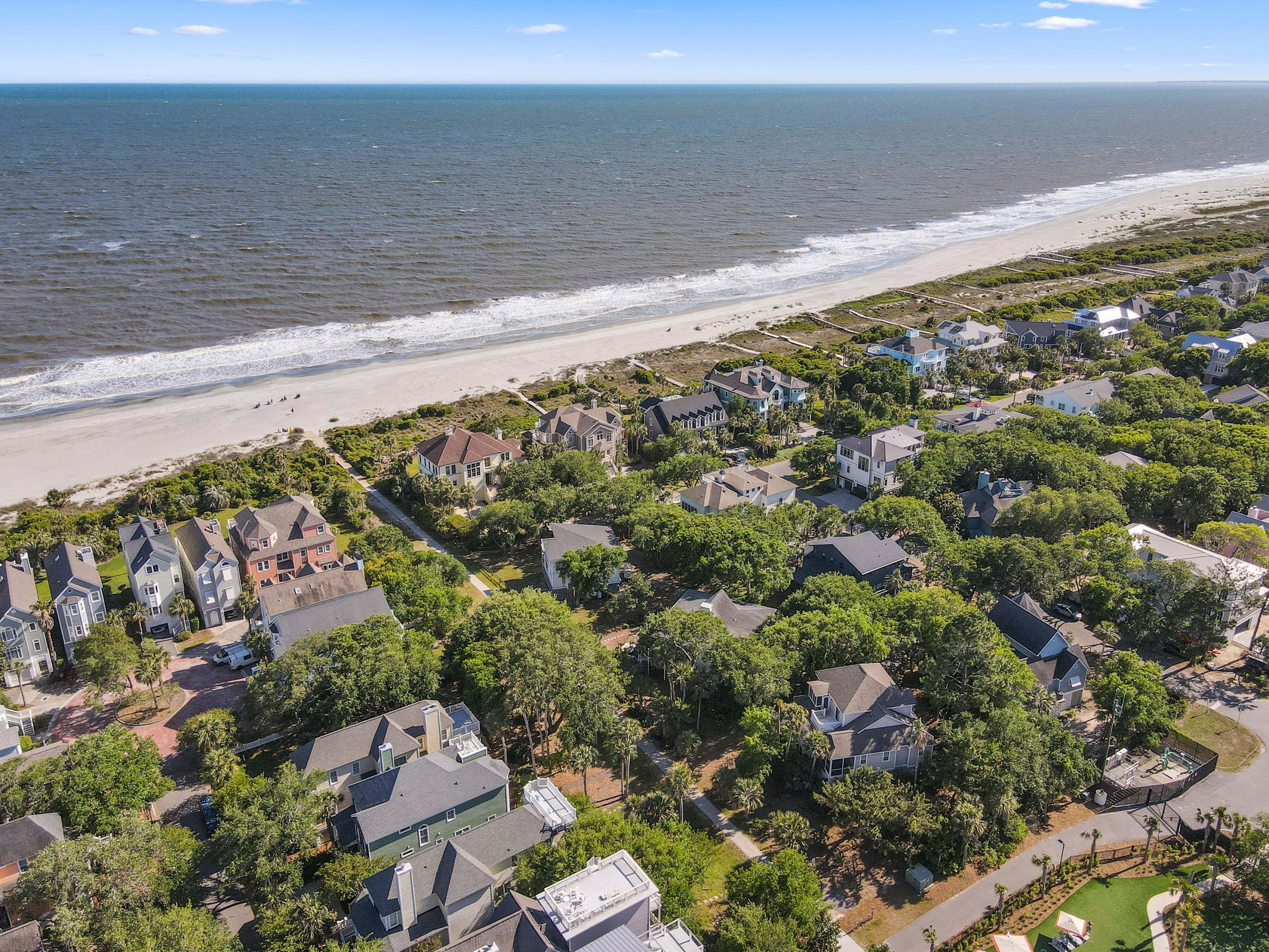 Sun Soaked, Walk to the Beach | The Commodore, Isle of Palms