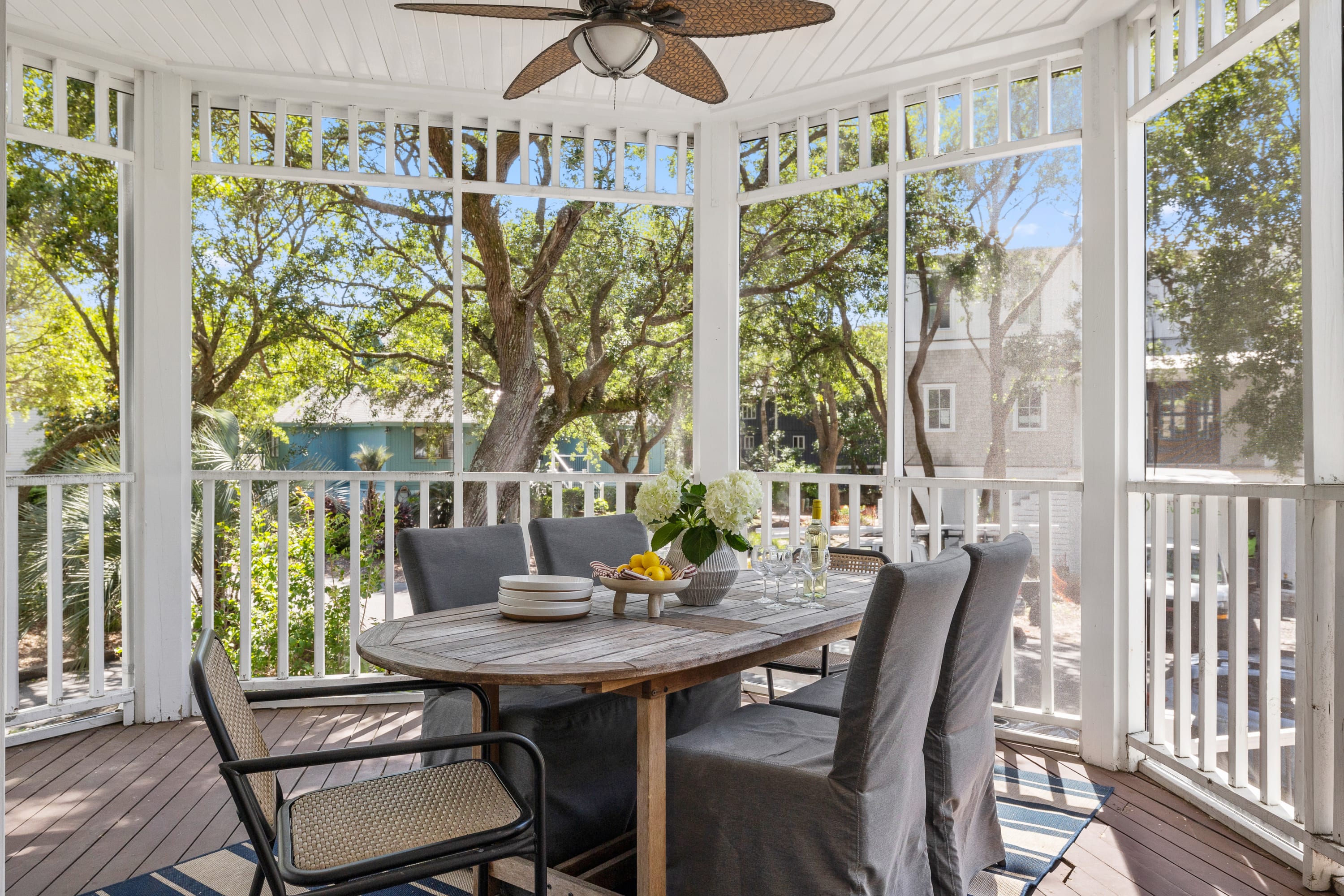 Sun Soaked, Walk to the Beach | The Commodore, Isle of Palms