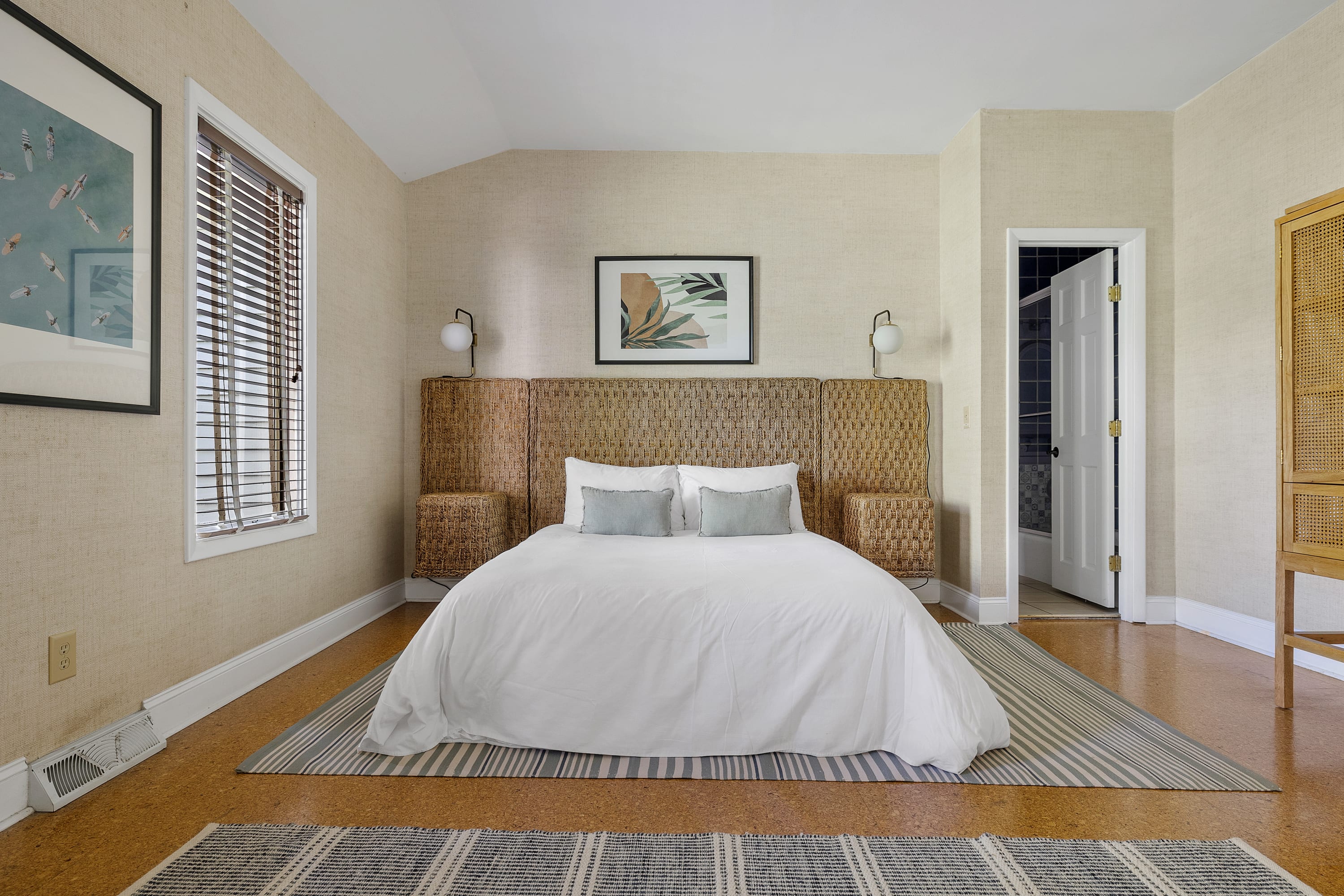 Sun Soaked, Walk to the Beach | The Commodore, Isle of Palms