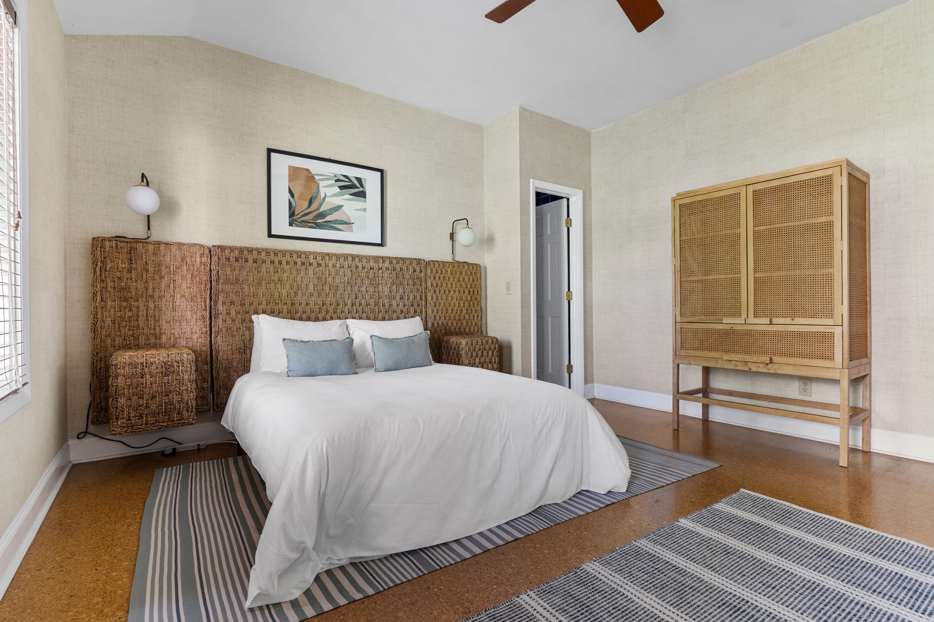 Sun Soaked, Walk to the Beach | The Commodore, Isle of Palms