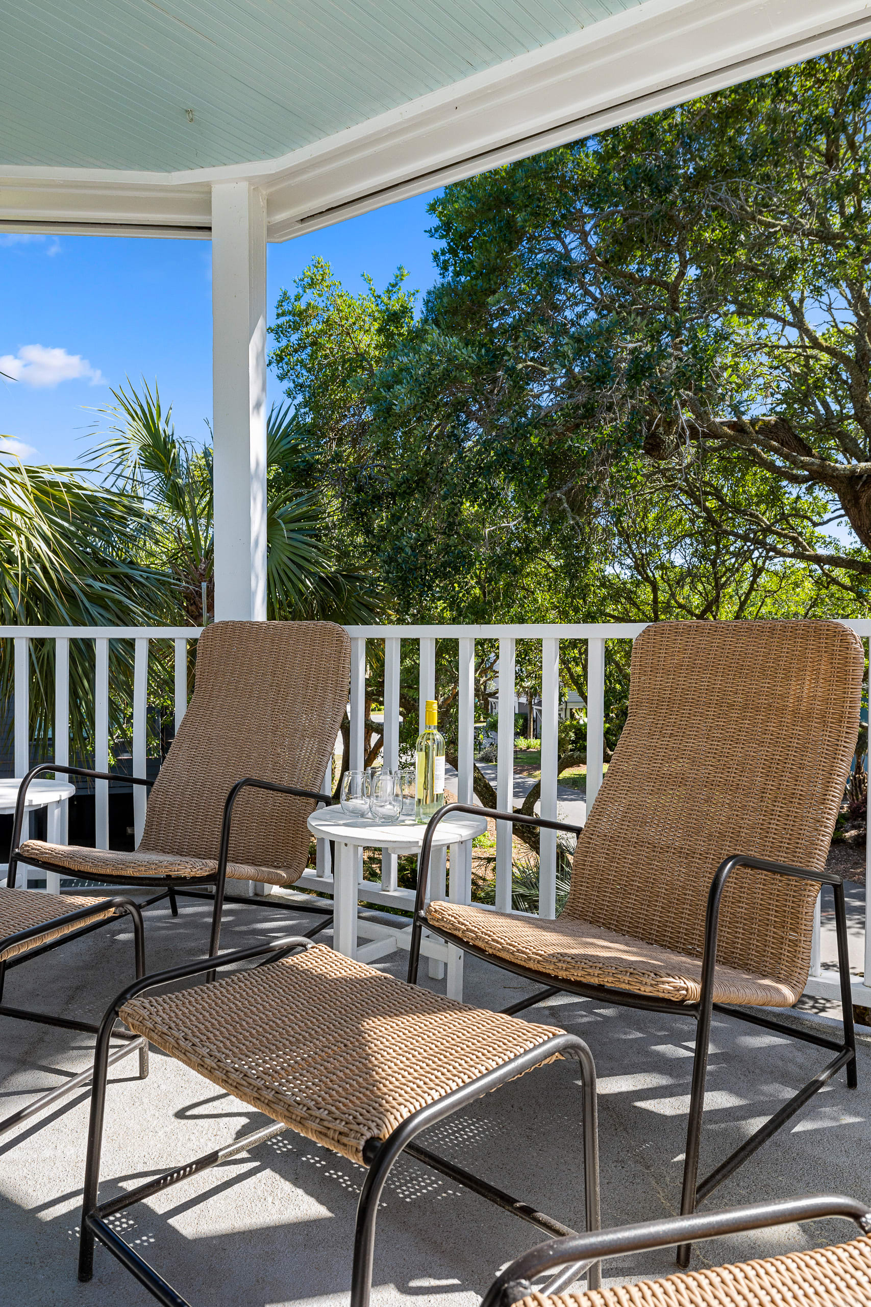Sun Soaked, Walk to the Beach | The Commodore, Isle of Palms