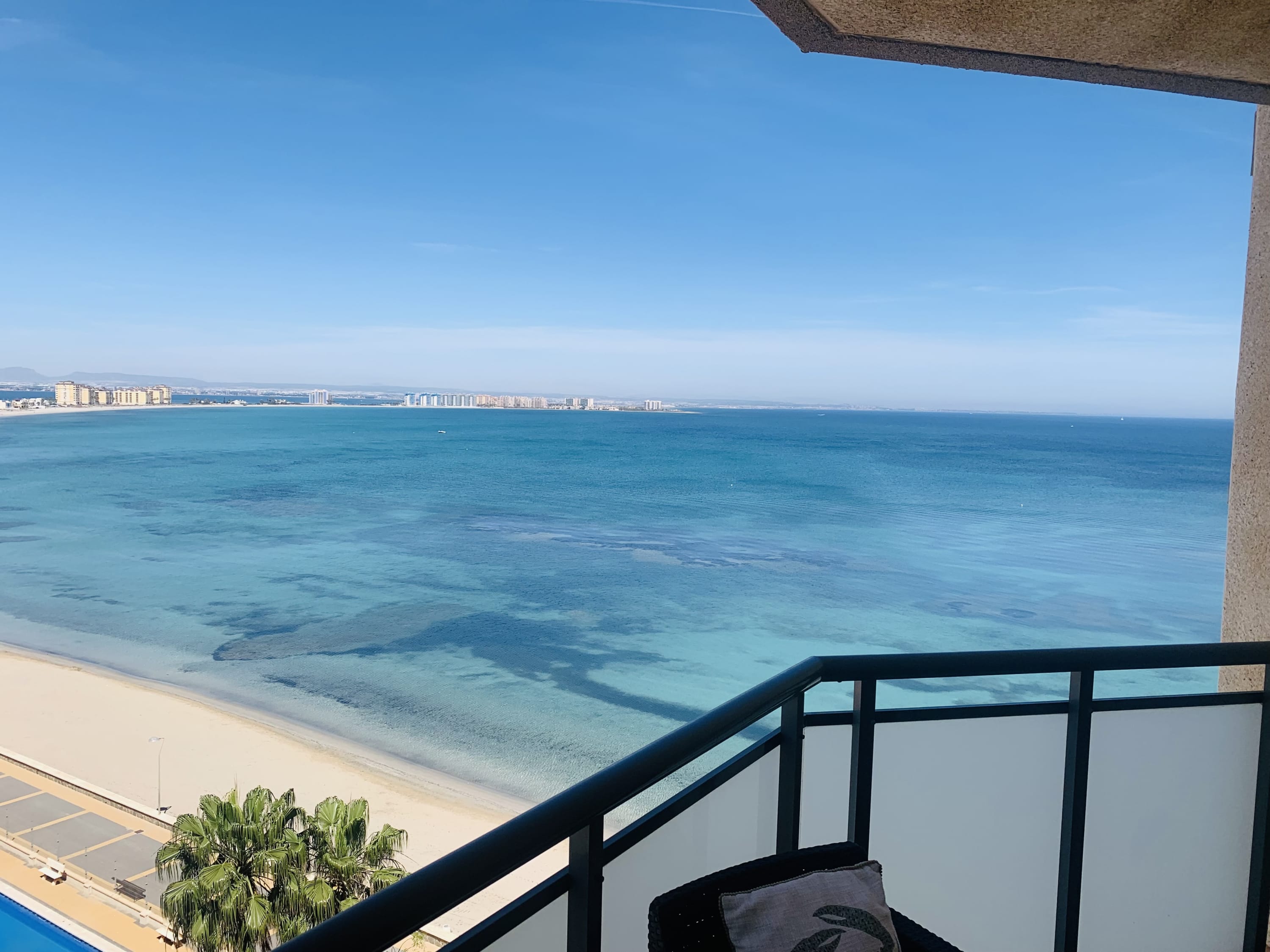 Modern 2bedroom 1bathroom apartment with sea views - Foto 1