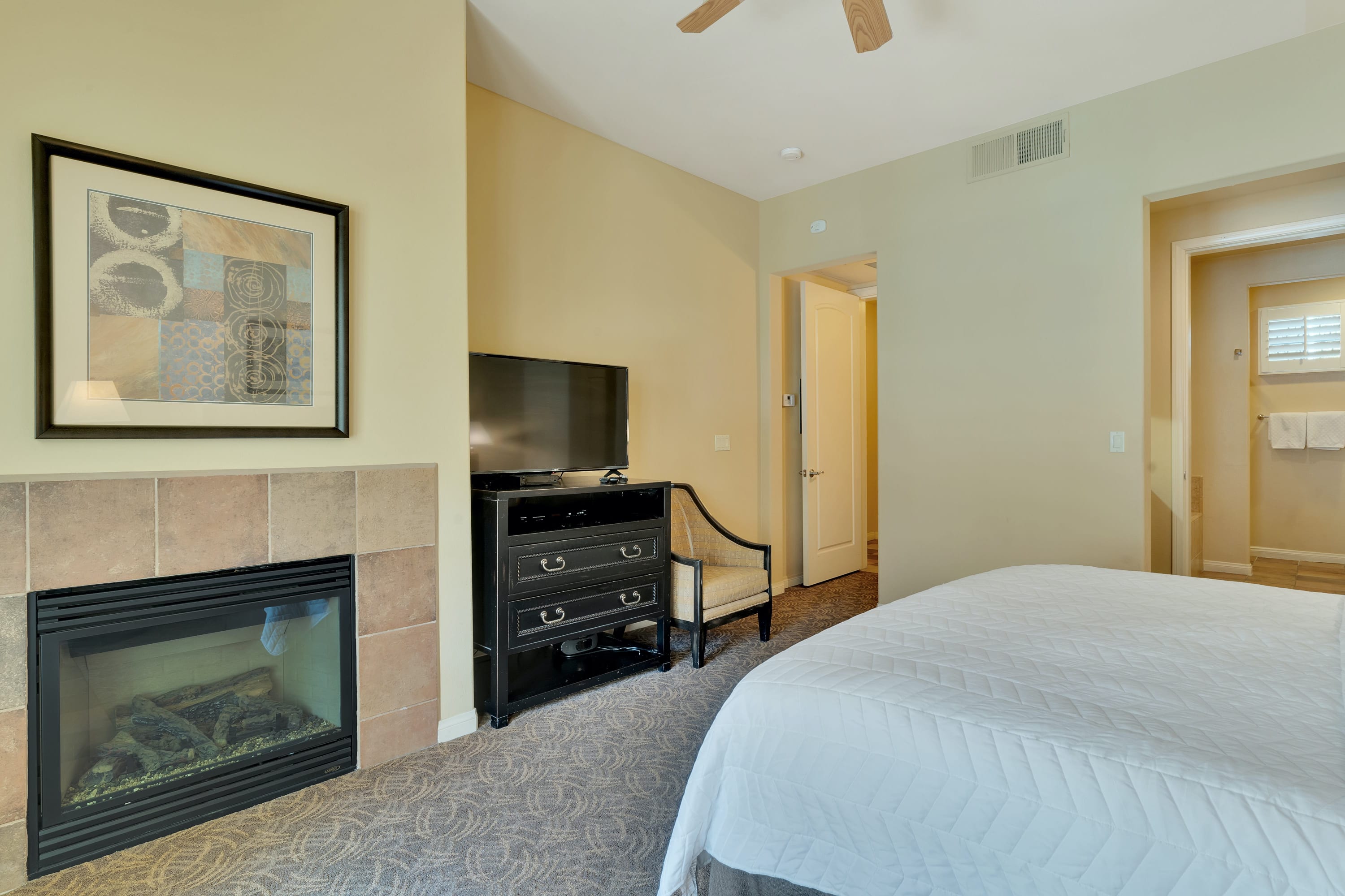 Desert Oasis Studio #B, Steps from Pool! - Photo 3