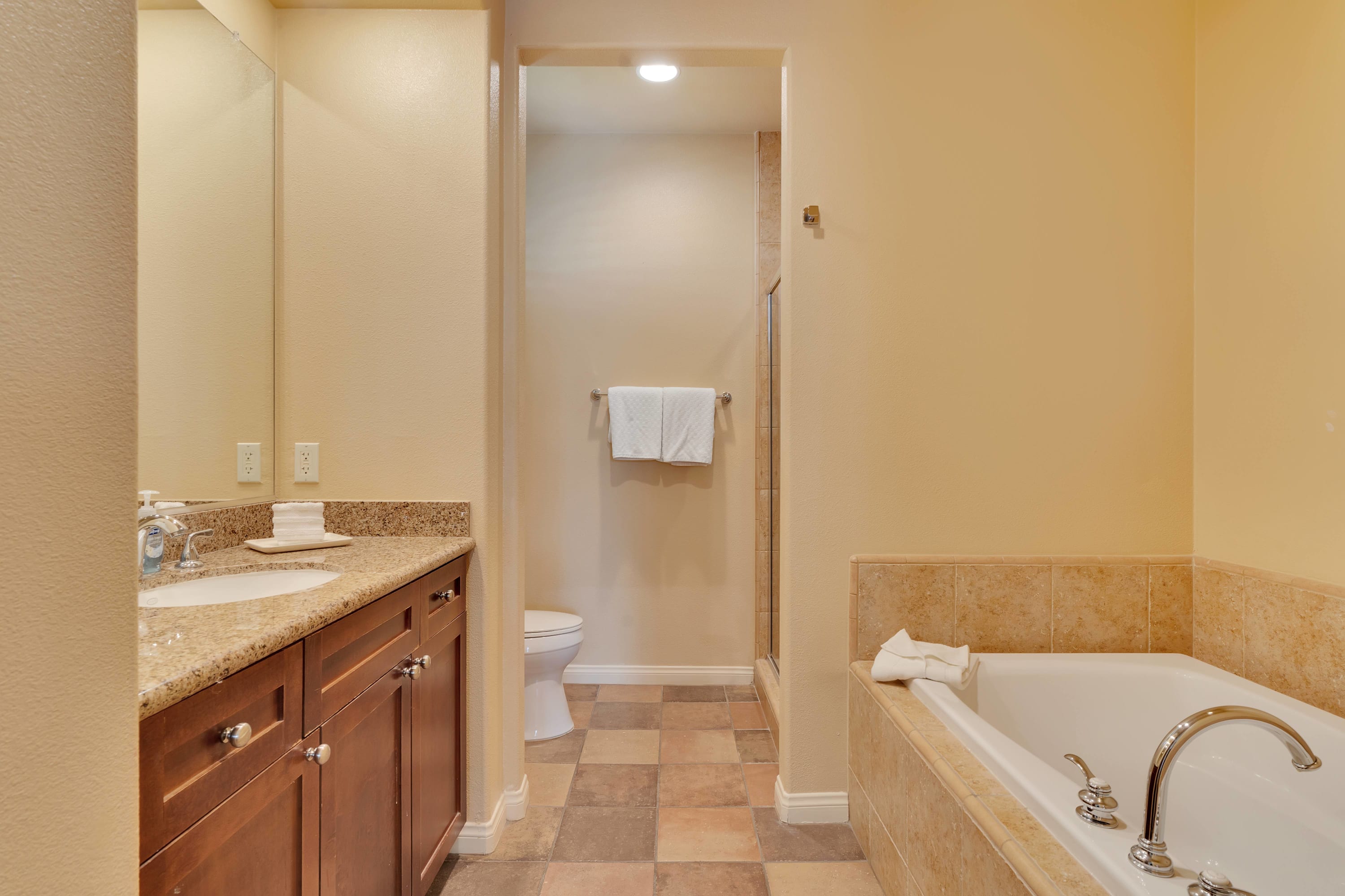 Desert Oasis Studio #C, Steps from Pool! - Photo 4