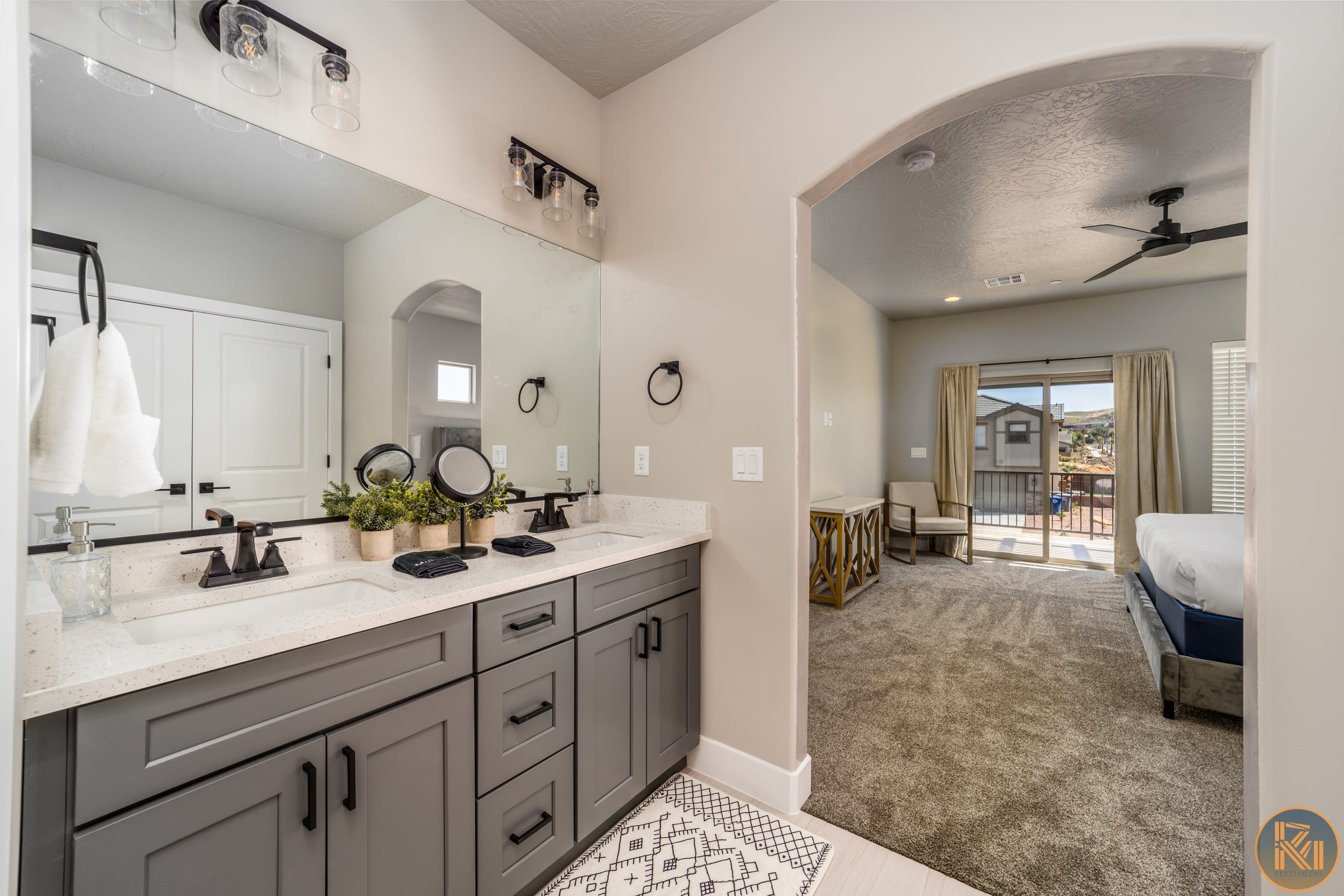 Spacious bathroom