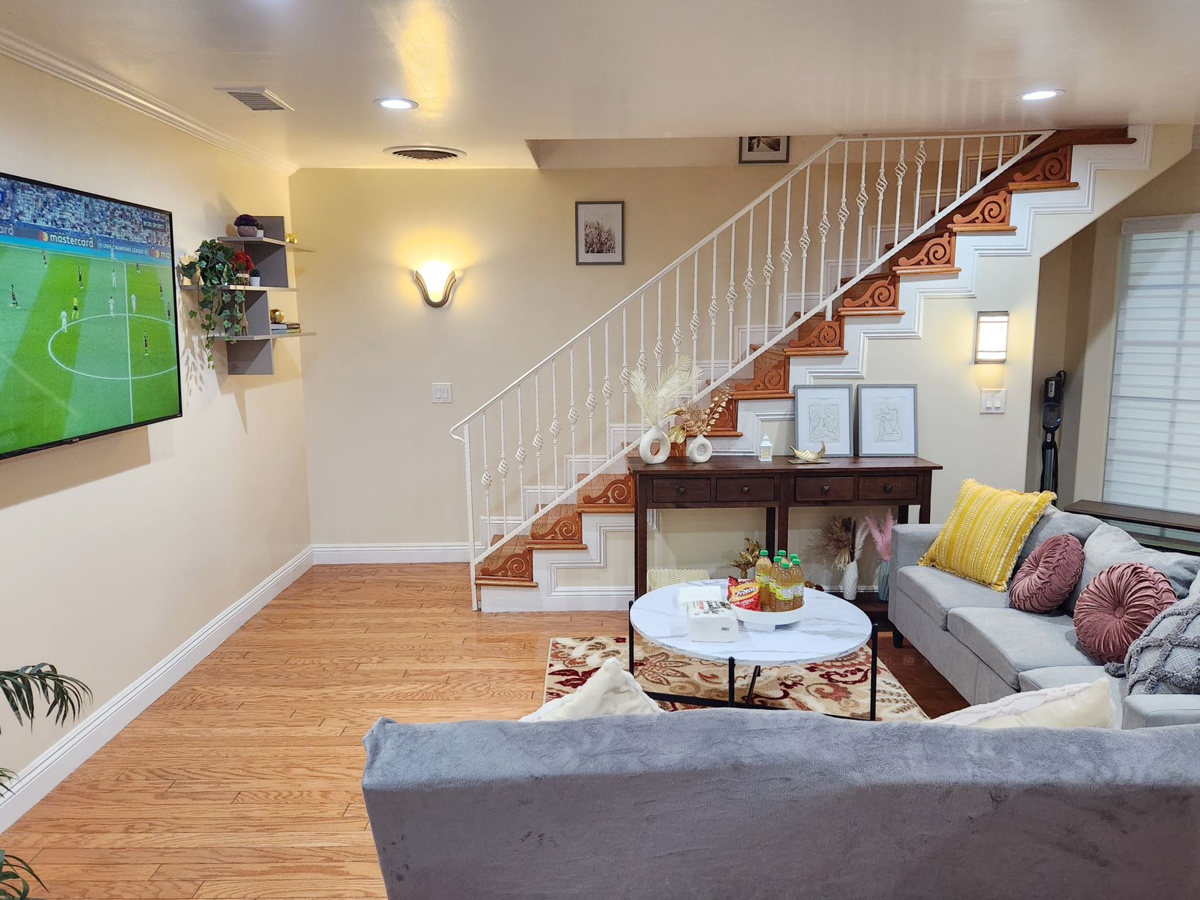 Monterey Park 2 BR Furnished Home photo 4