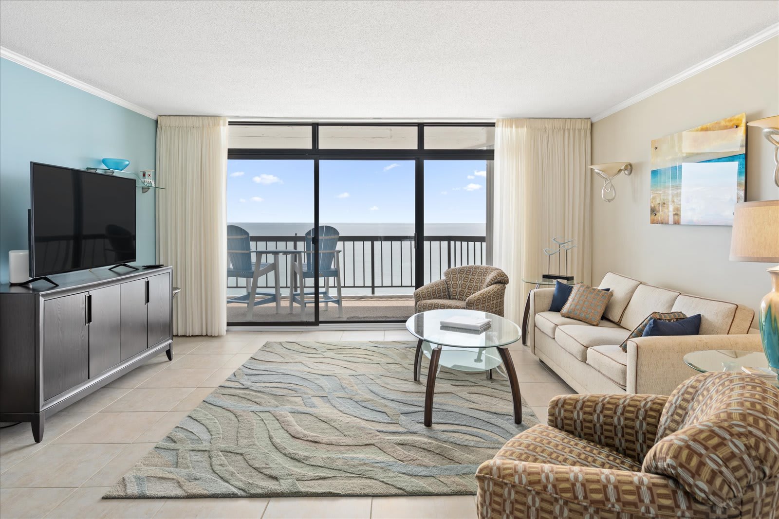 Three Bedroom Oceanfront Condo with Amazing Views Photo