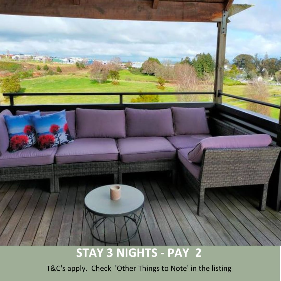 Hidden gem overlooking Taupō - 5 minutes to town! - Photo 1