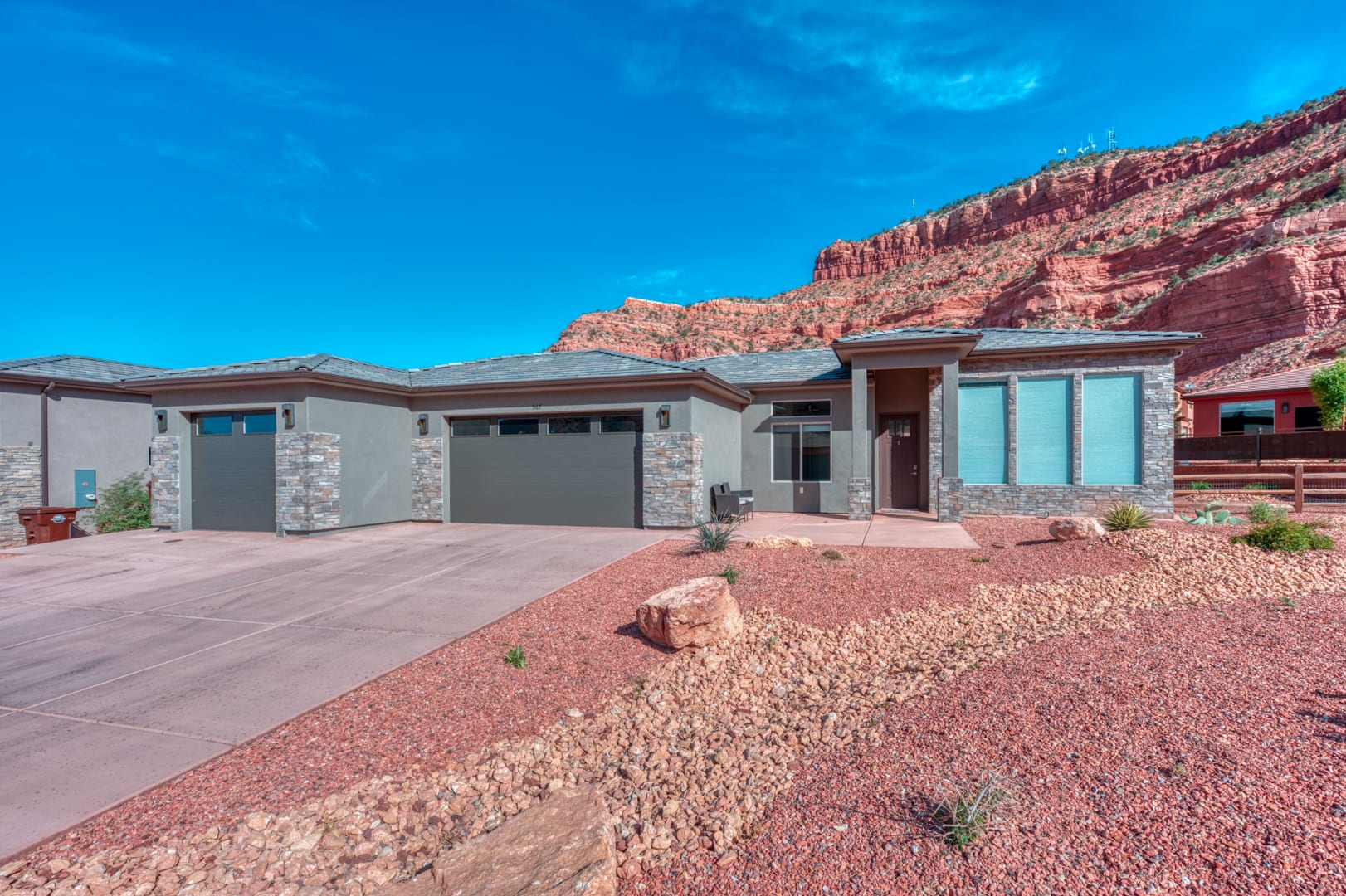 Upscale Home w/ Ping‑Pong, Gym & Pool Access — Kanab, UT — vacation rental